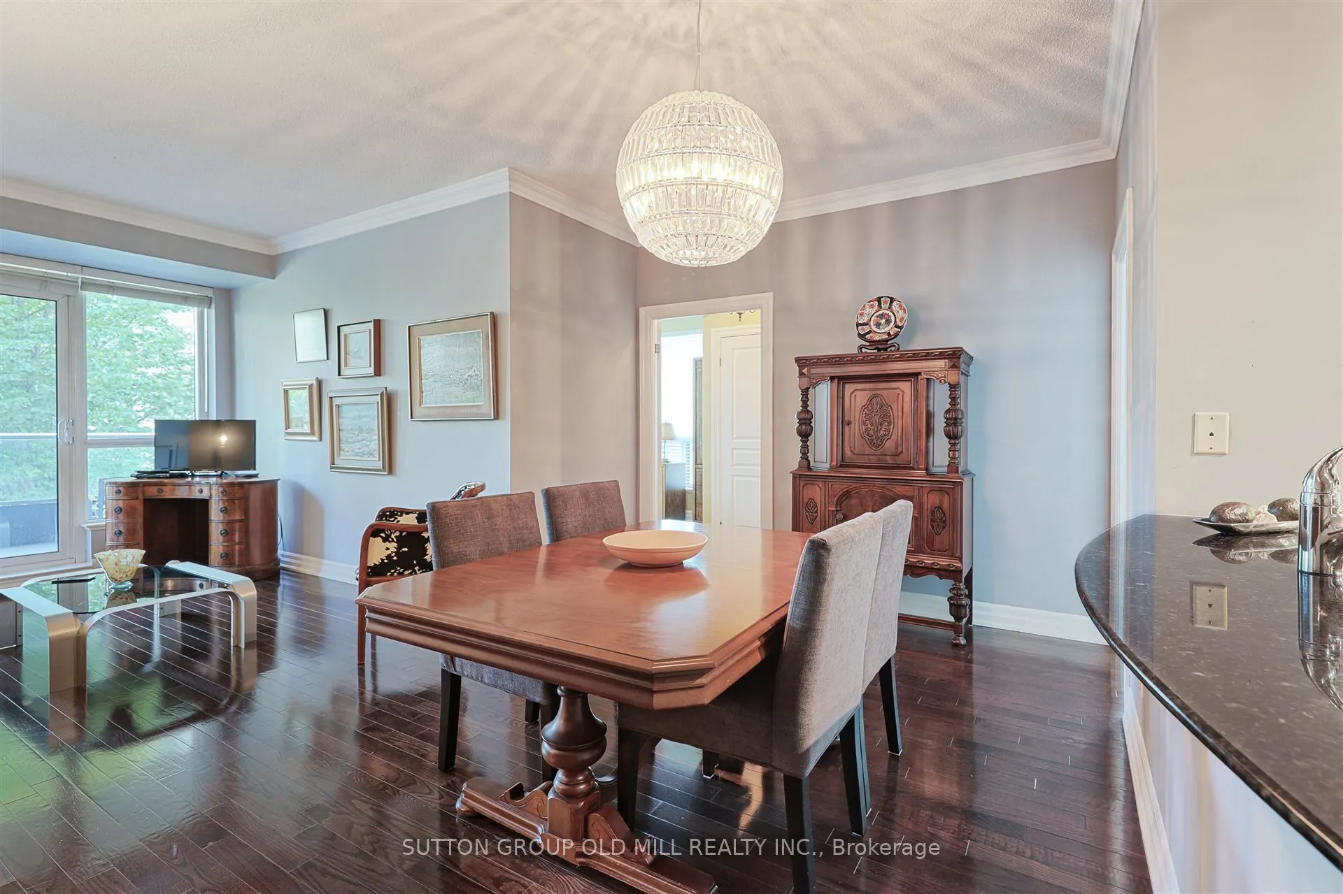 2087 Lake Shore Boulevard W, #305