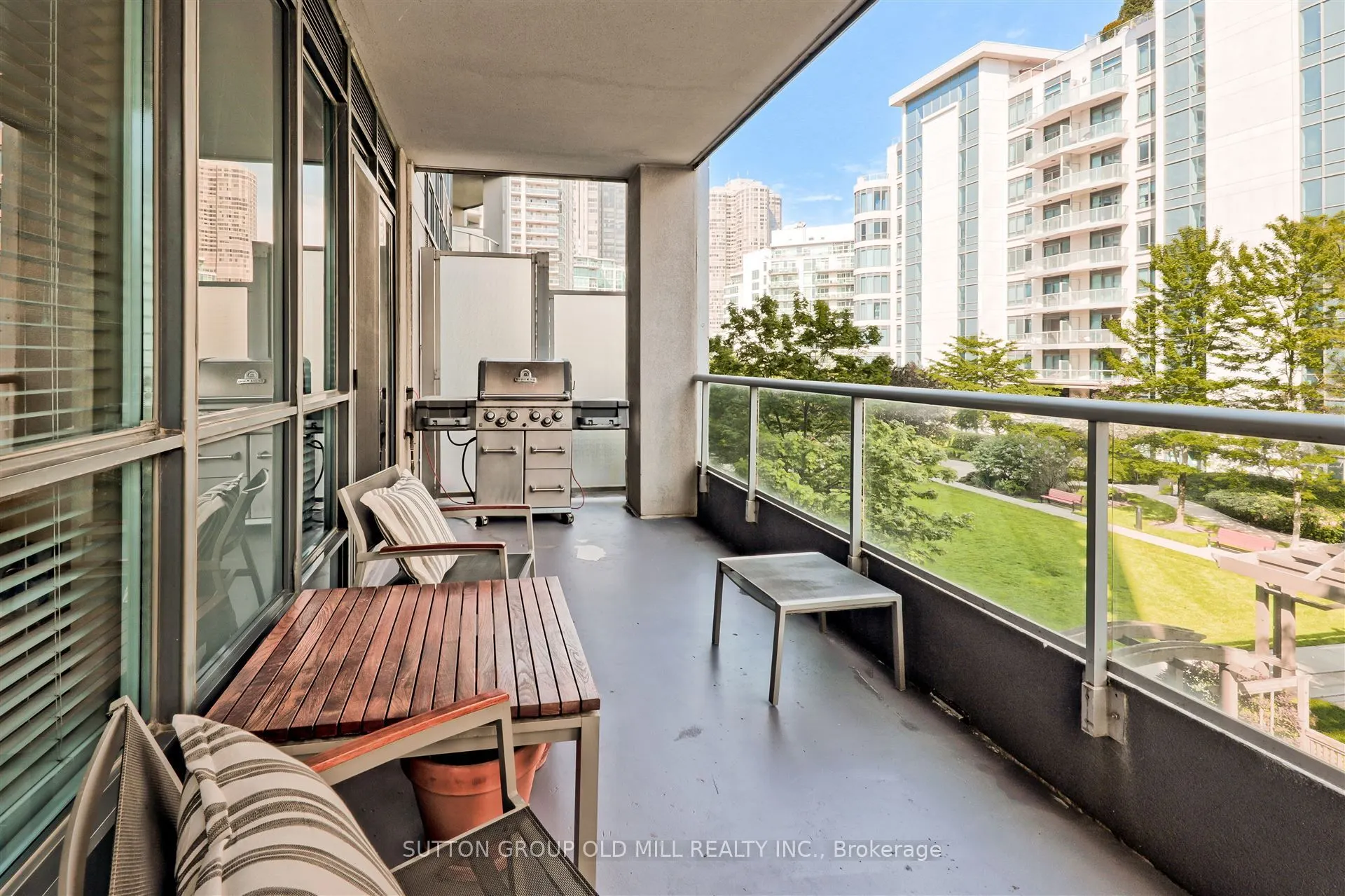 2087 Lake Shore Boulevard W, #305