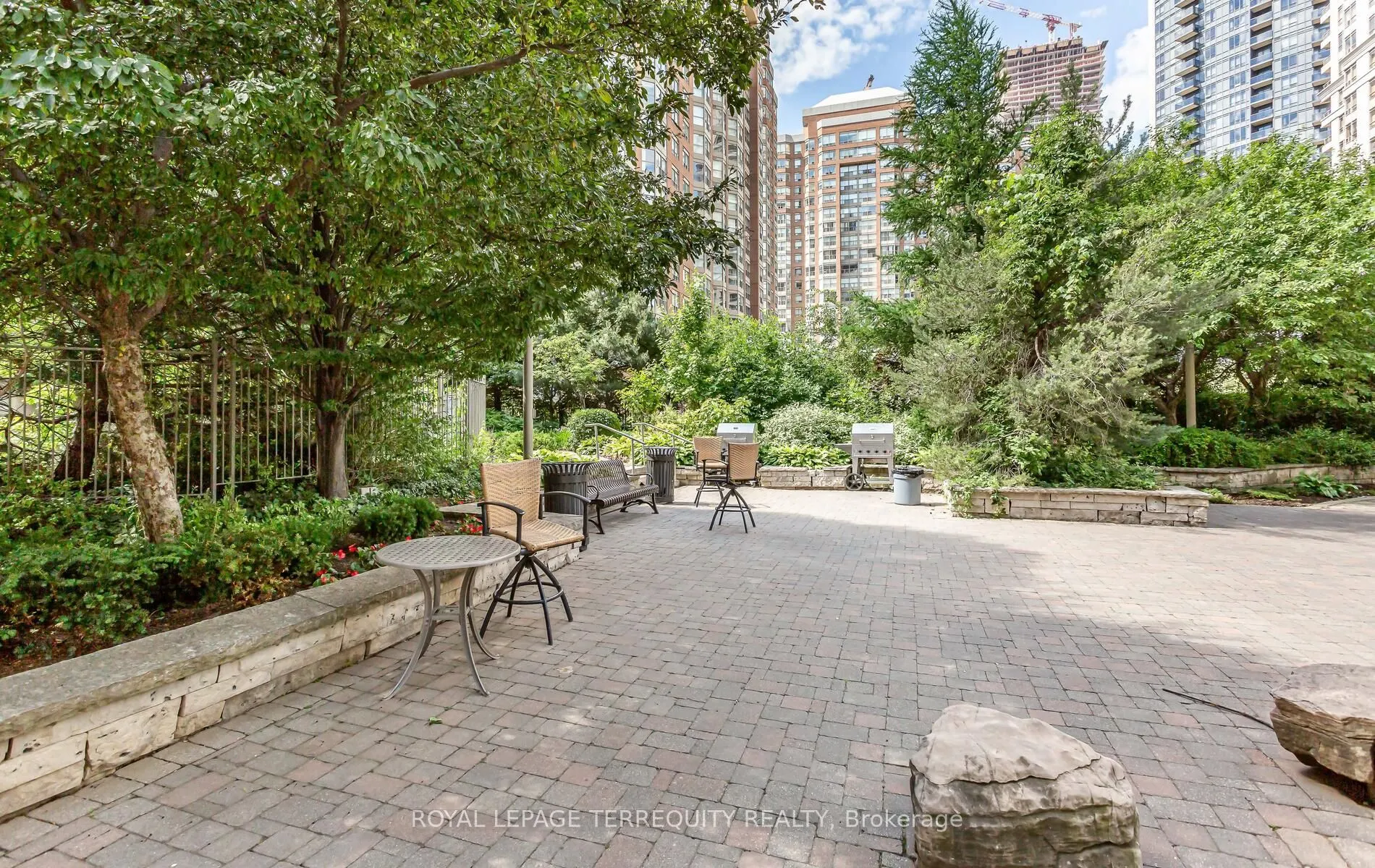 3888 Duke Of York Boulevard, #2828