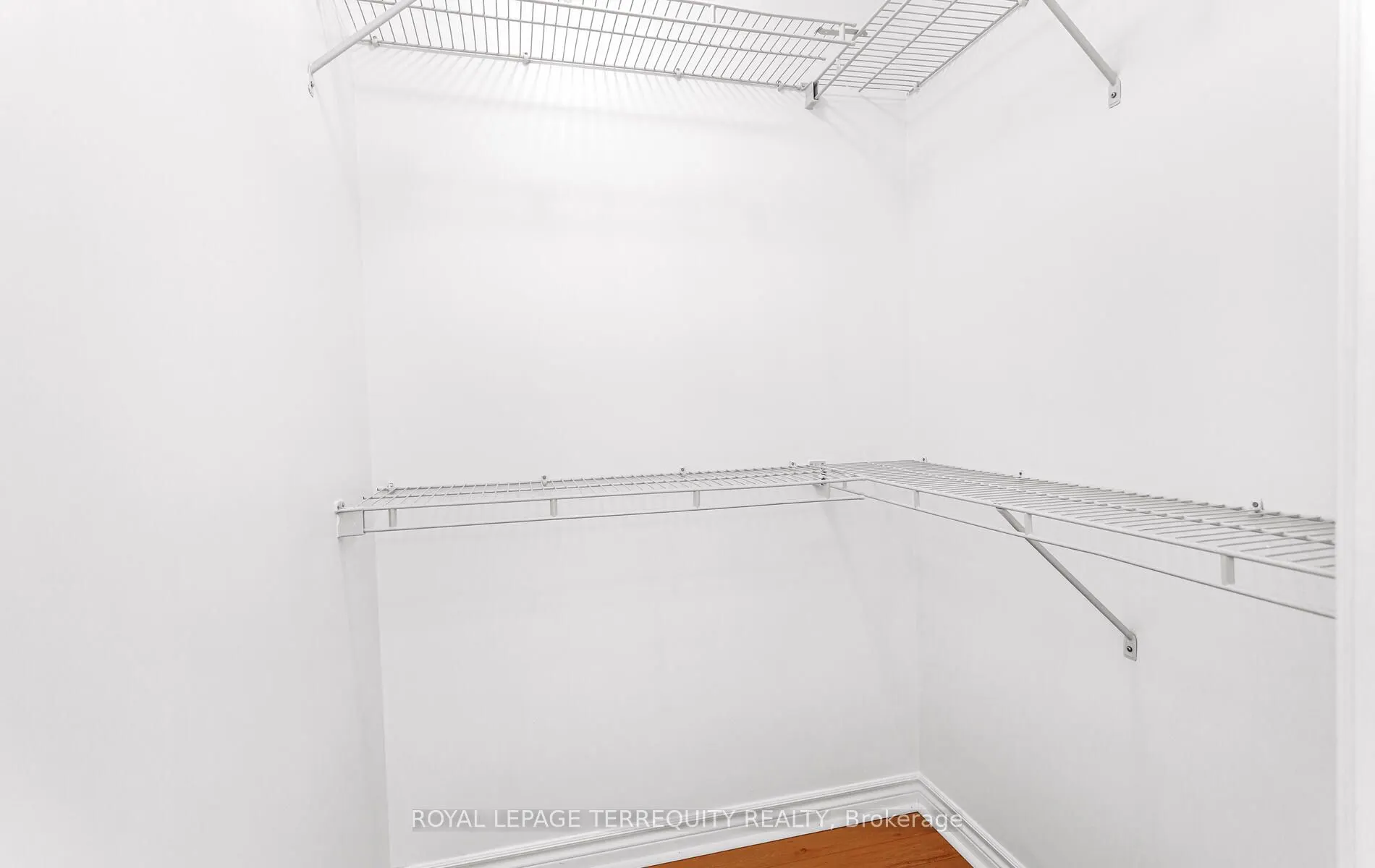 3888 Duke Of York Boulevard, #2828