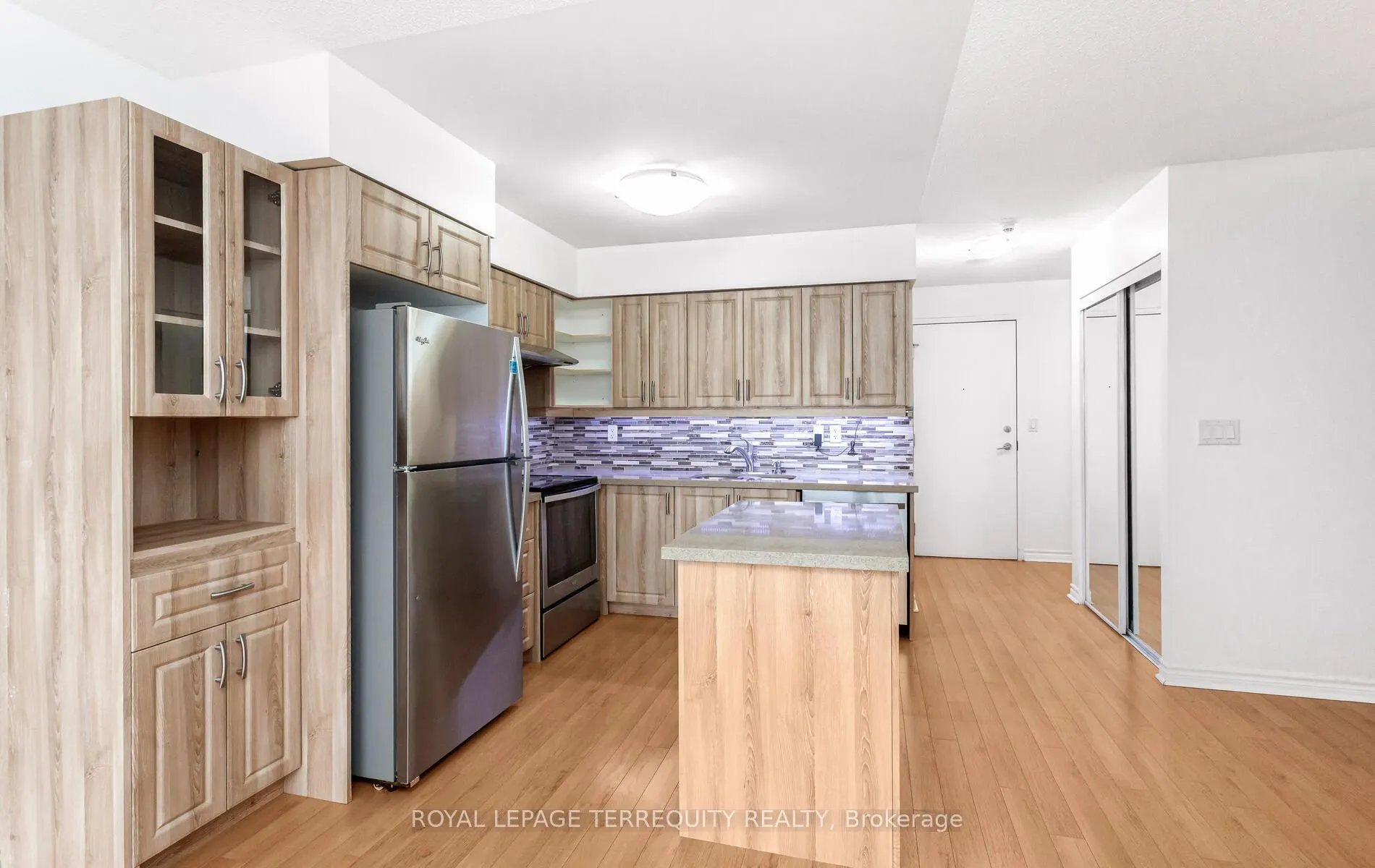 3888 Duke Of York Boulevard, #2828