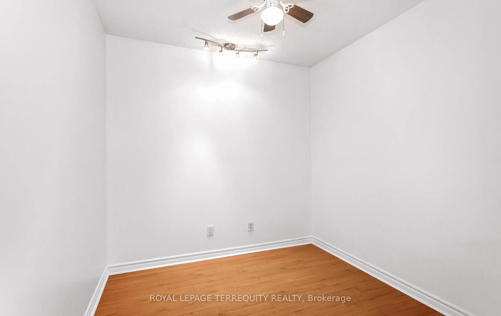 3888 Duke Of York Boulevard, #2828