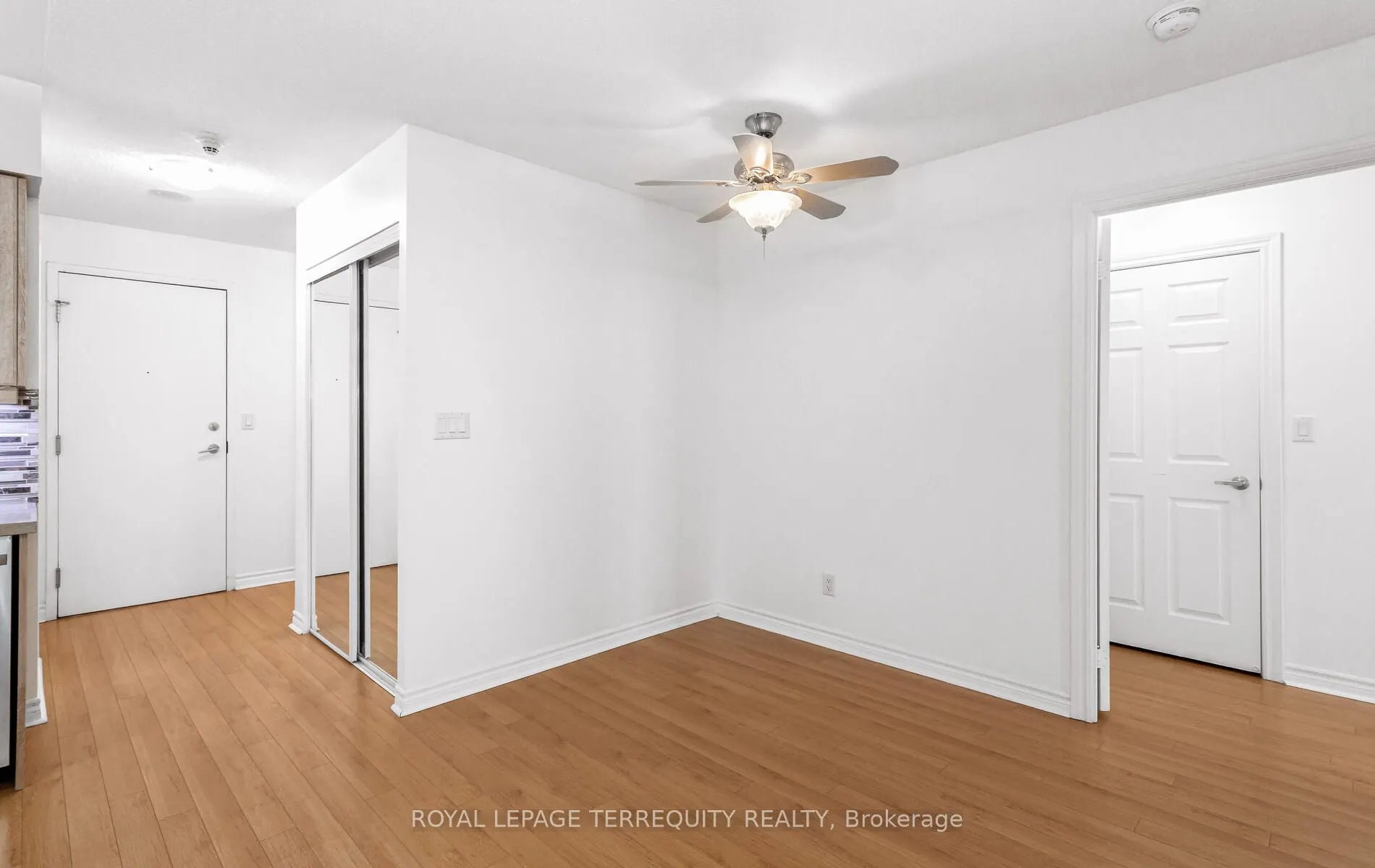 3888 Duke Of York Boulevard, #2828