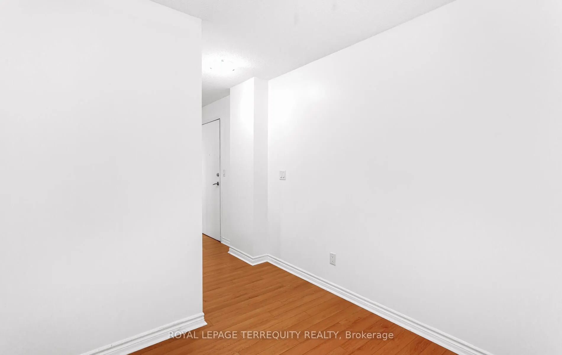 3888 Duke Of York Boulevard, #2828