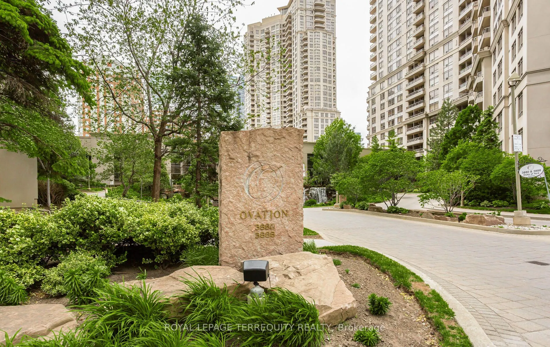 3888 Duke Of York Boulevard, #2828