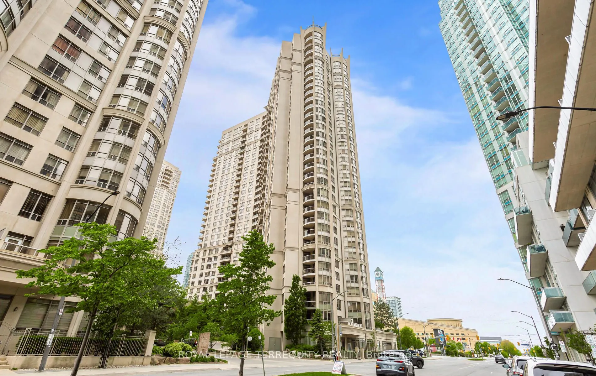 3888 Duke Of York Boulevard, #2828