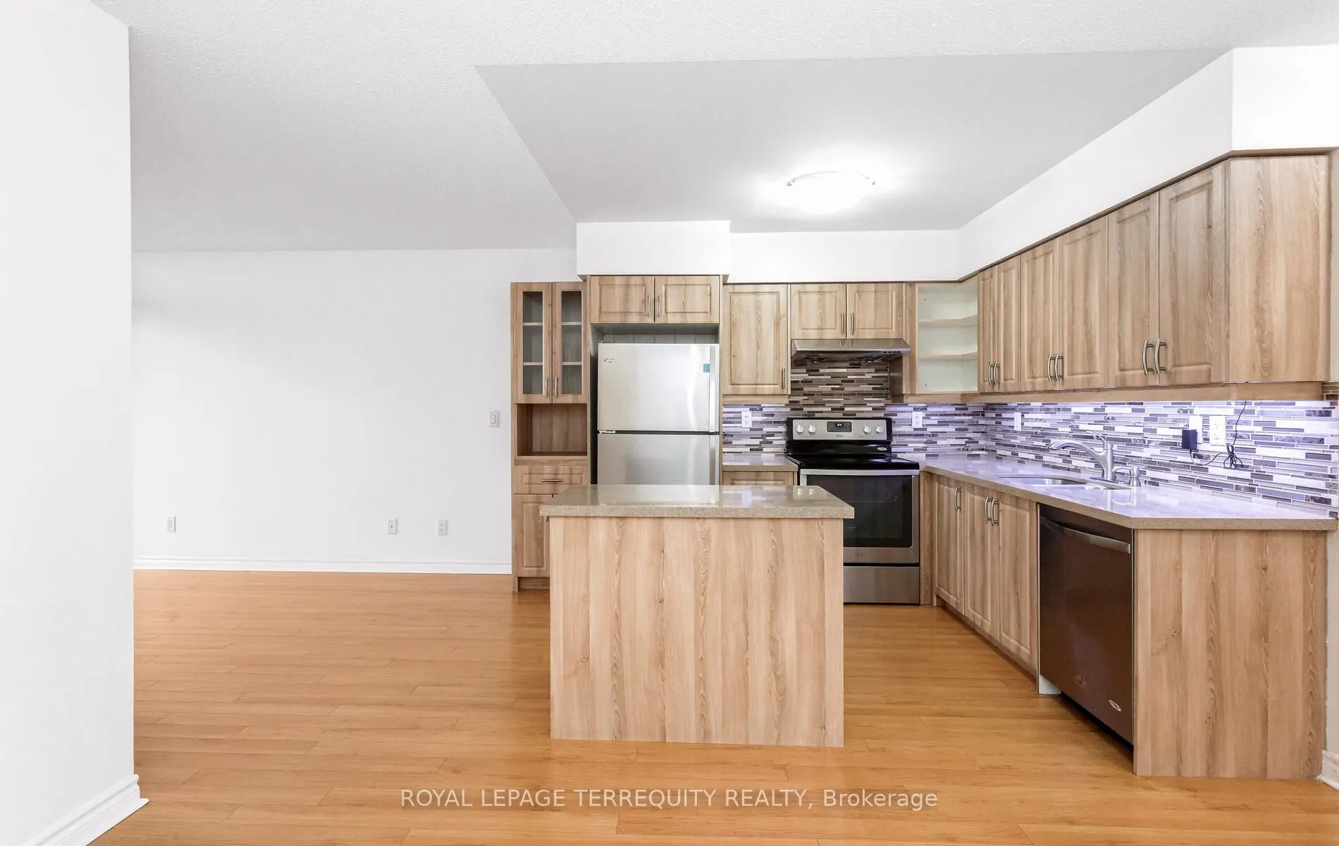 3888 Duke Of York Boulevard, #2828