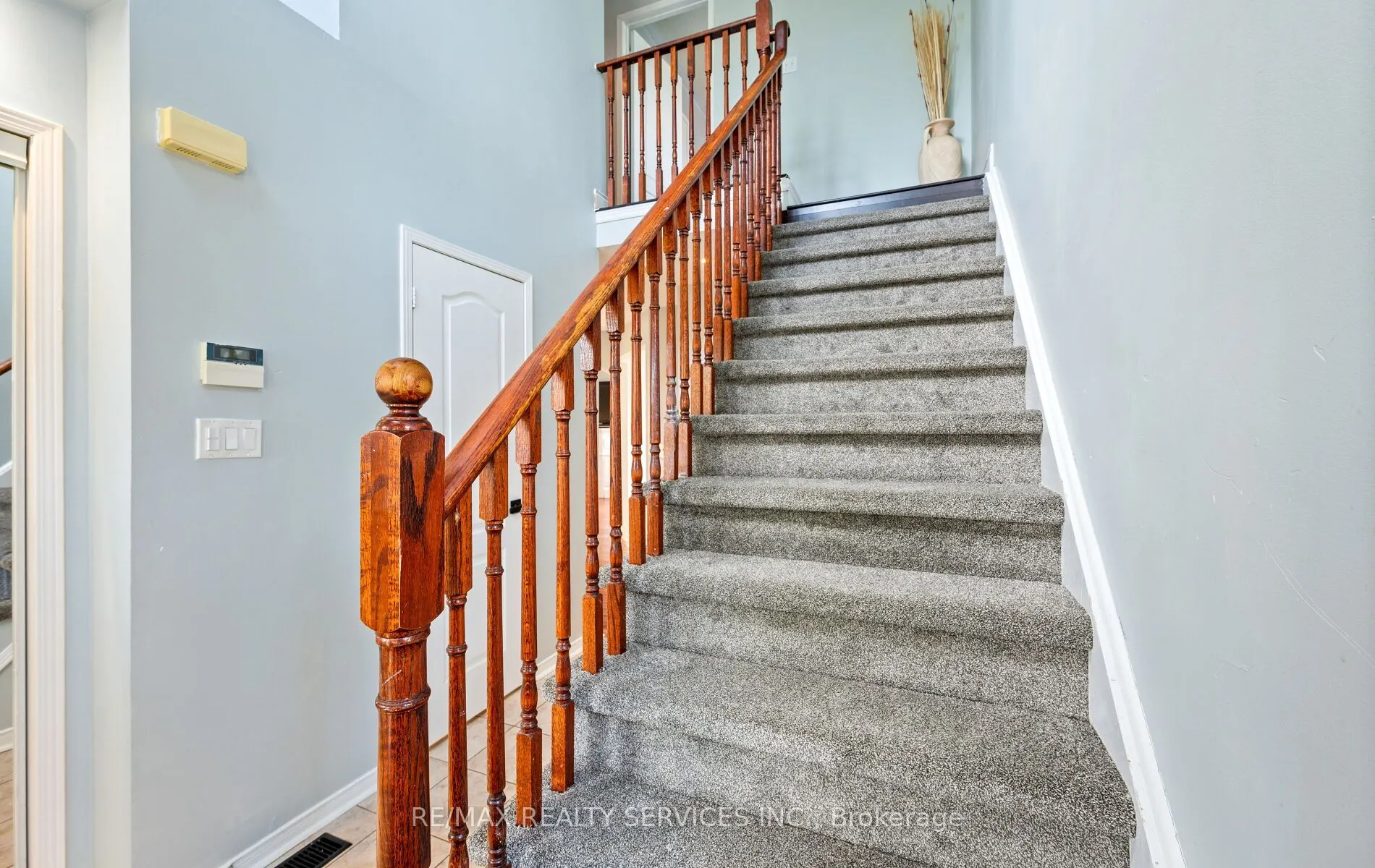 74 Earl Grey Crescent