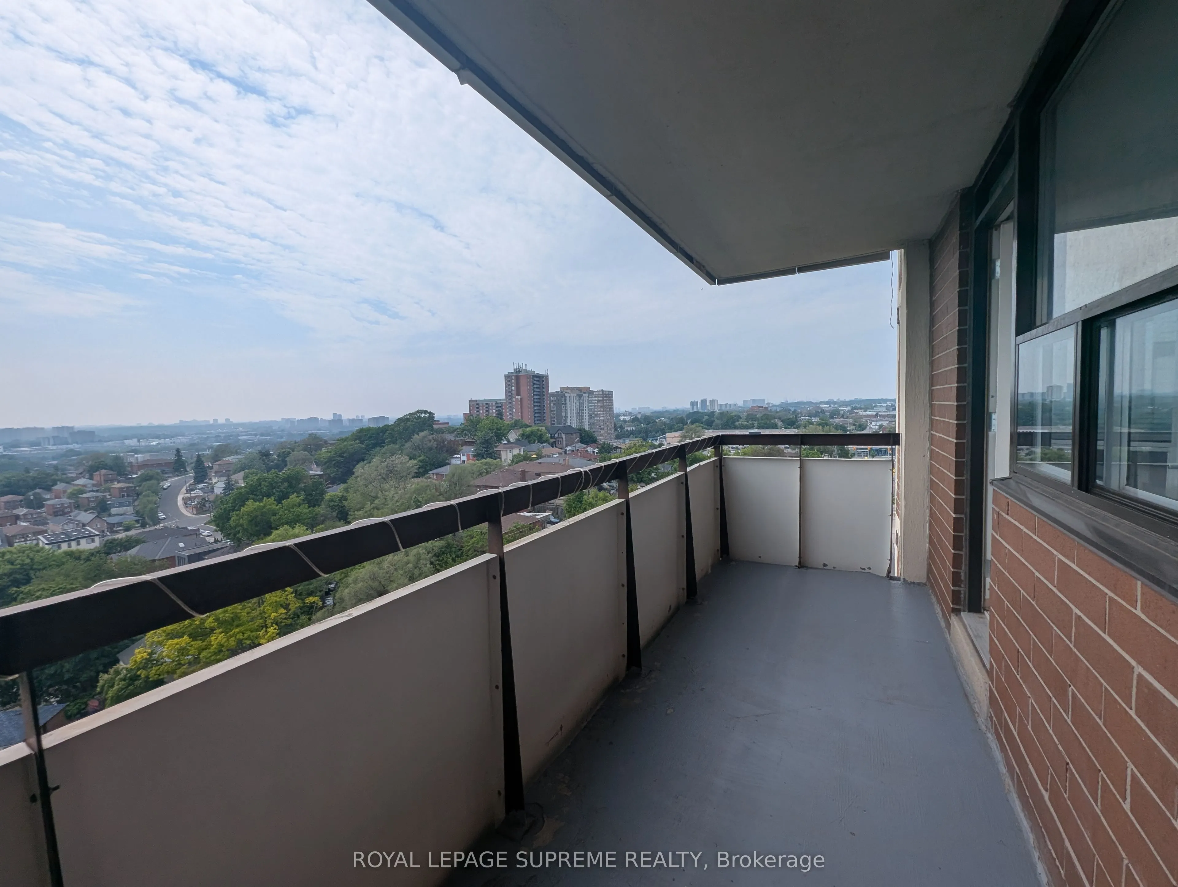 541 Blackthorn Avenue, #1514