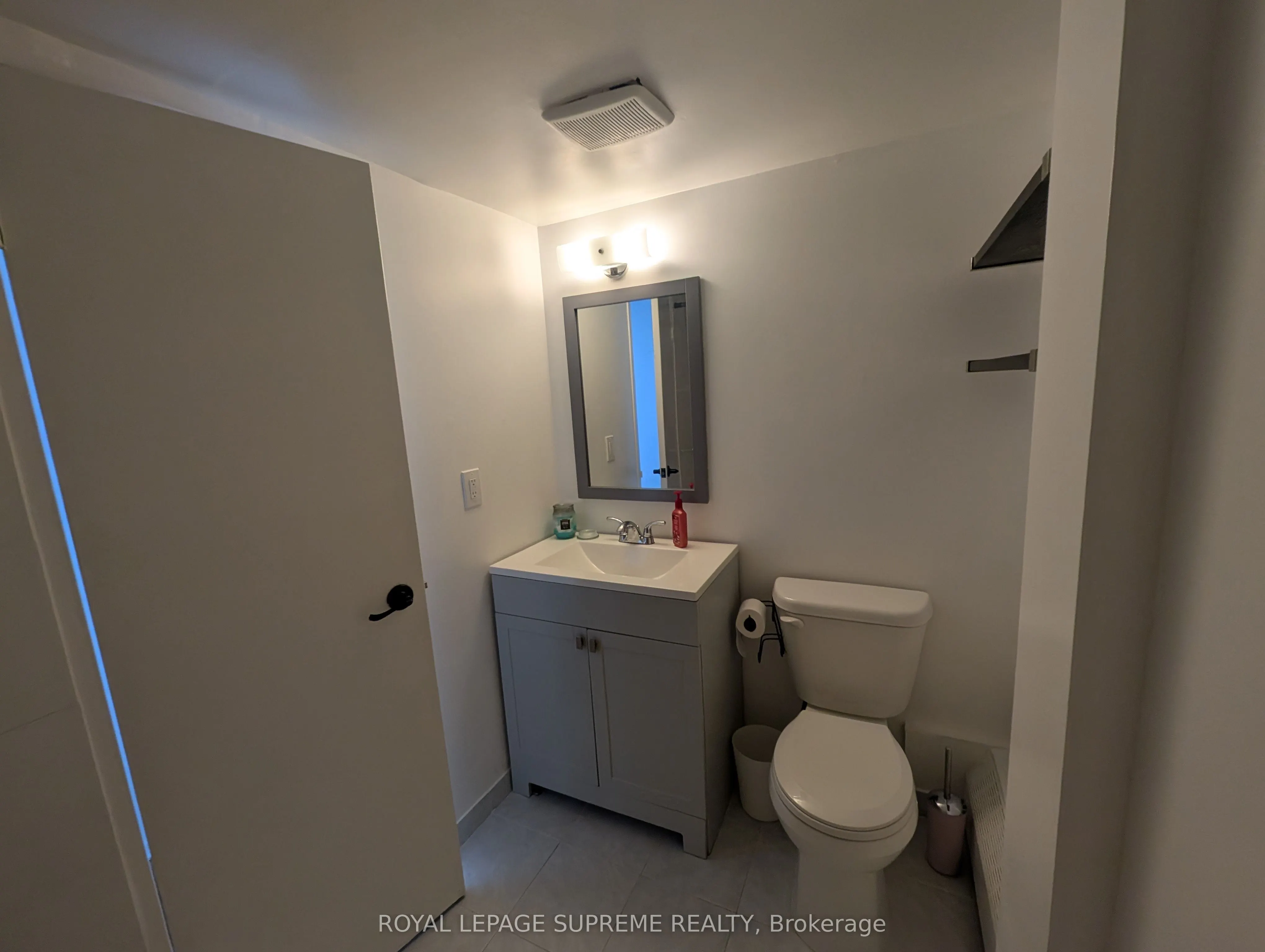 541 Blackthorn Avenue, #1514
