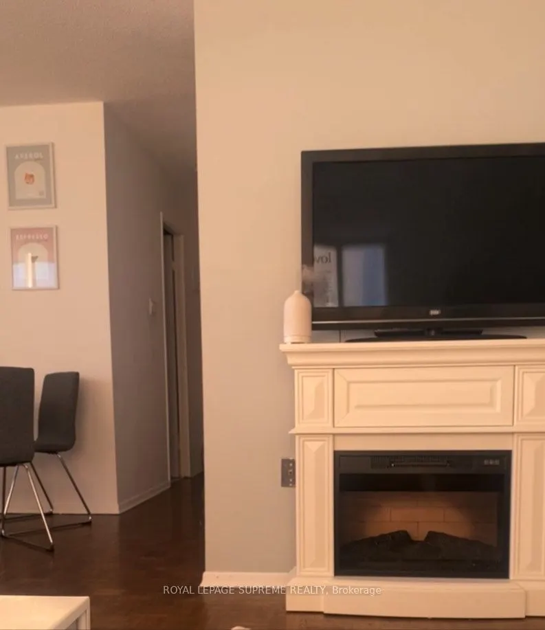 541 Blackthorn Avenue, #1514