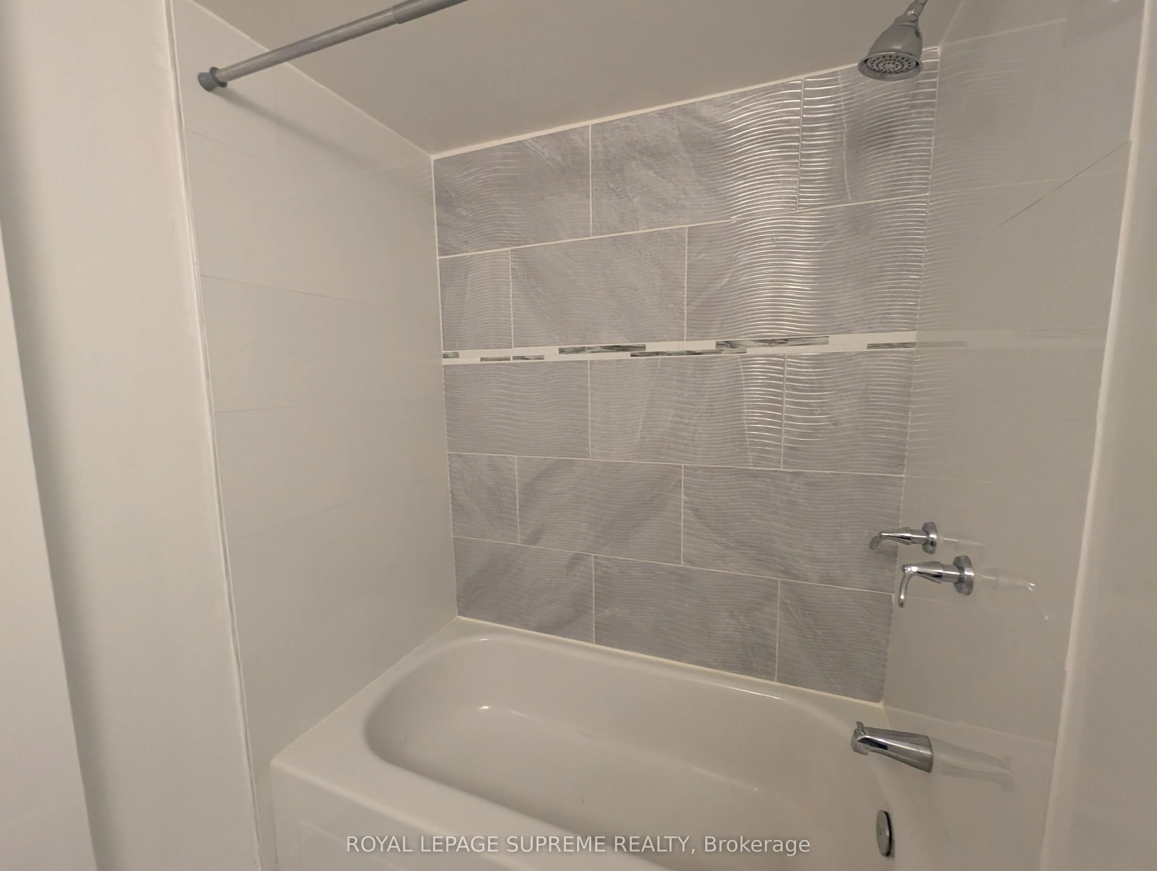 541 Blackthorn Avenue, #1514