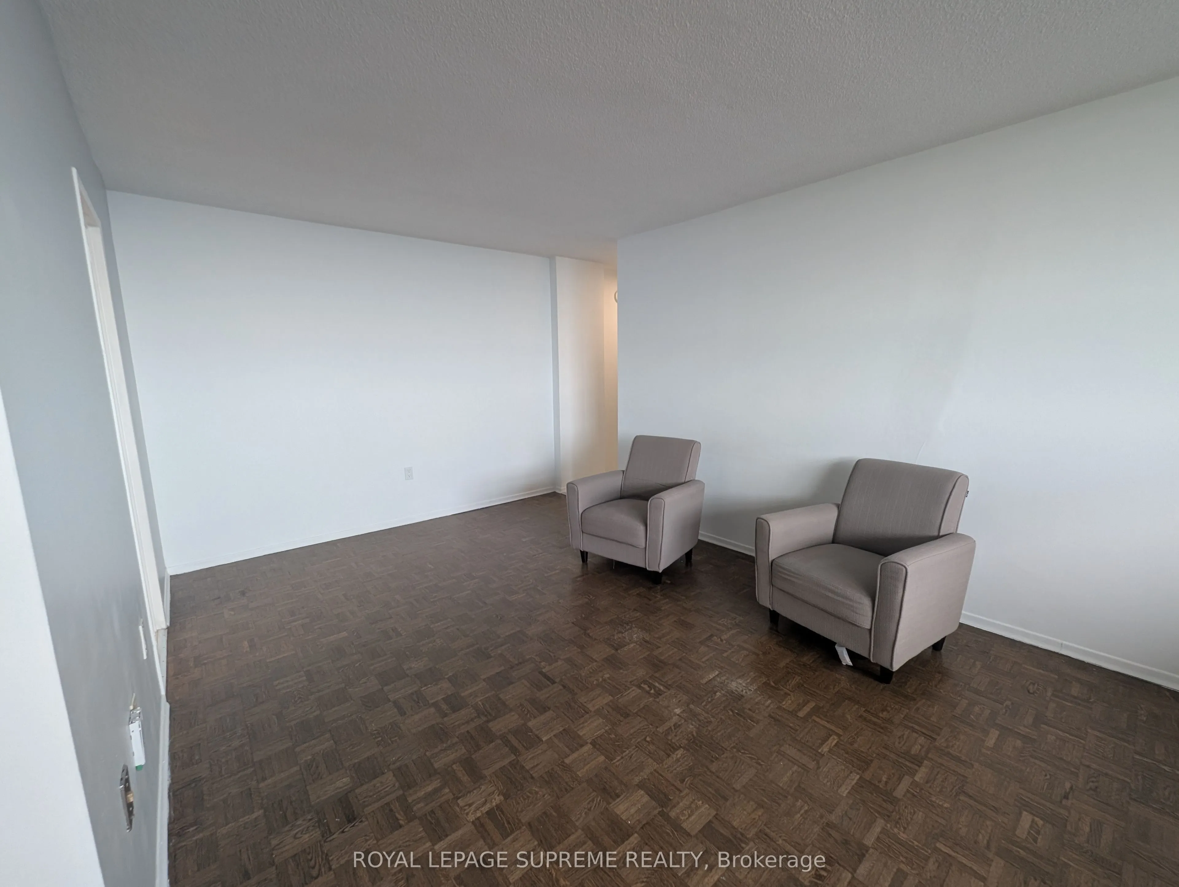 541 Blackthorn Avenue, #1514