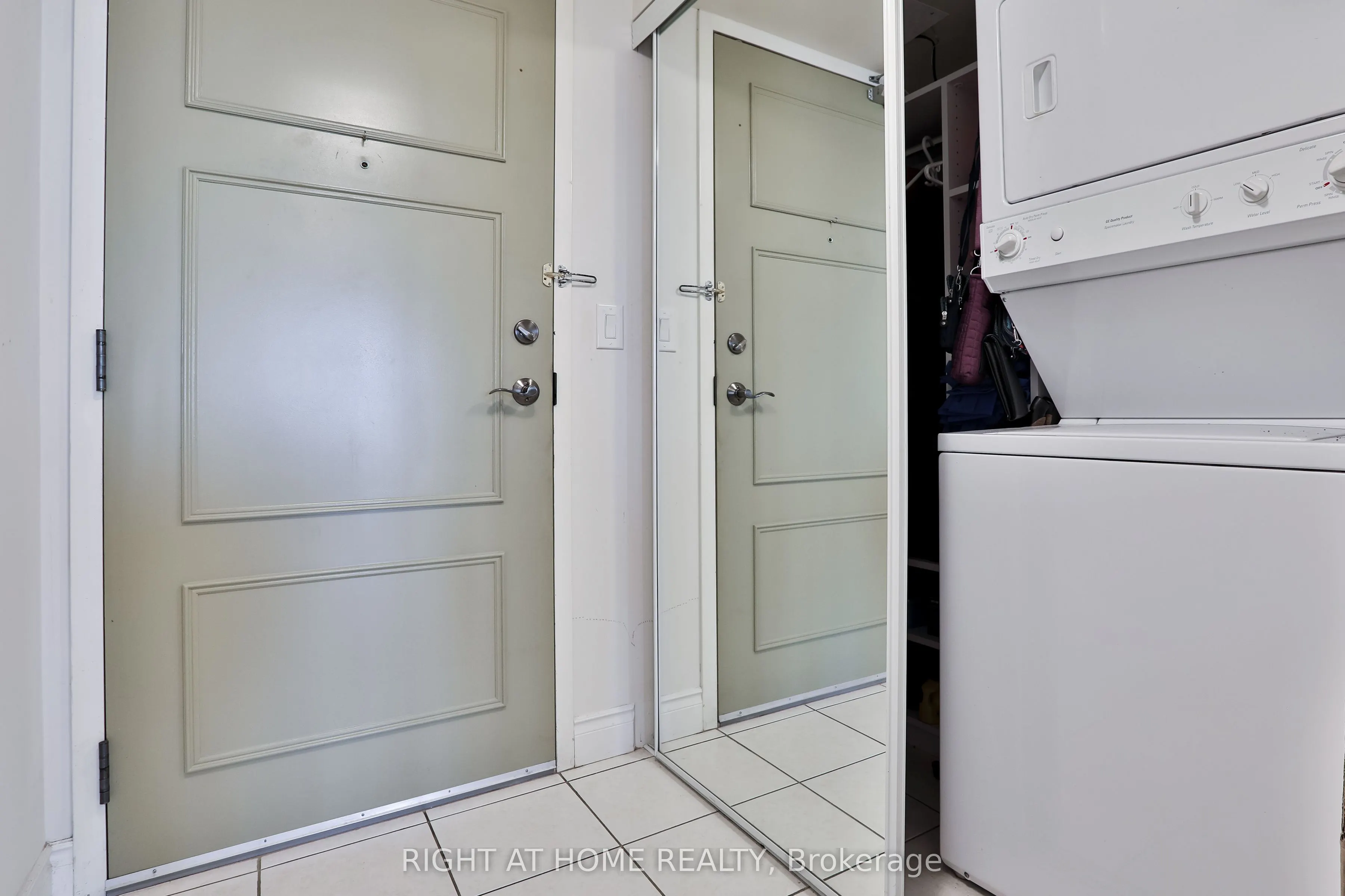 3 Marine Parade Drive, #707