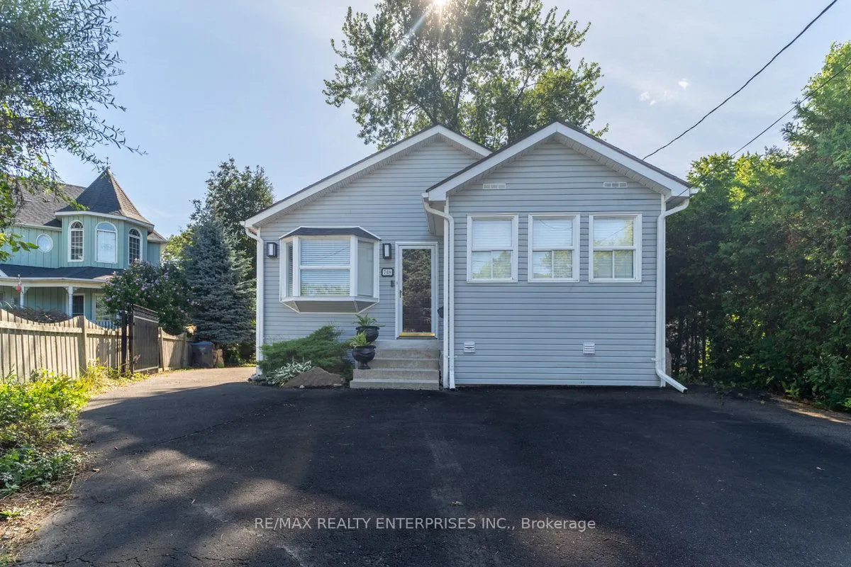 708 Montbeck Crescent
