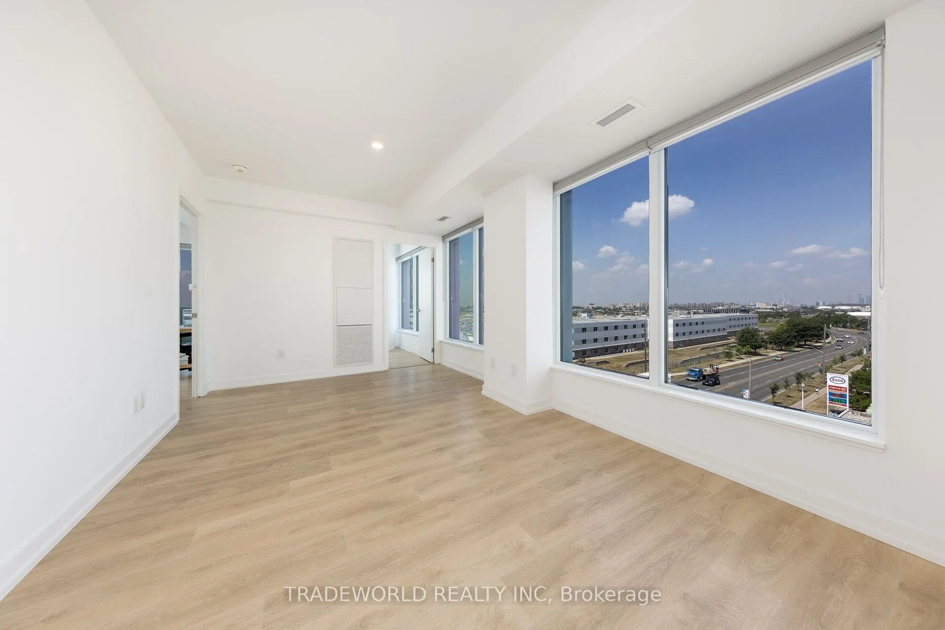 1100 Sheppard Avenue W, #826