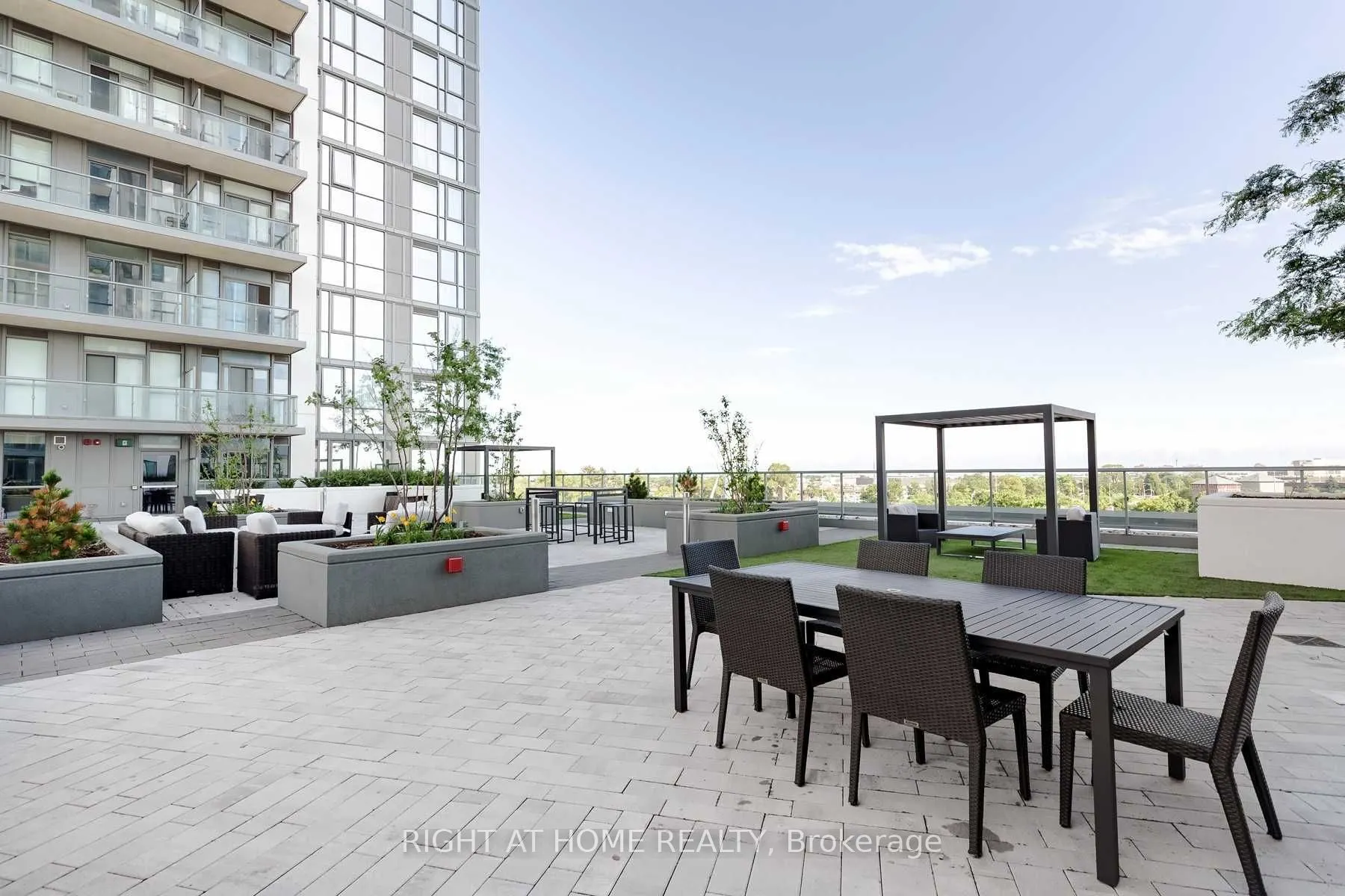17 Zorra Street, #1702