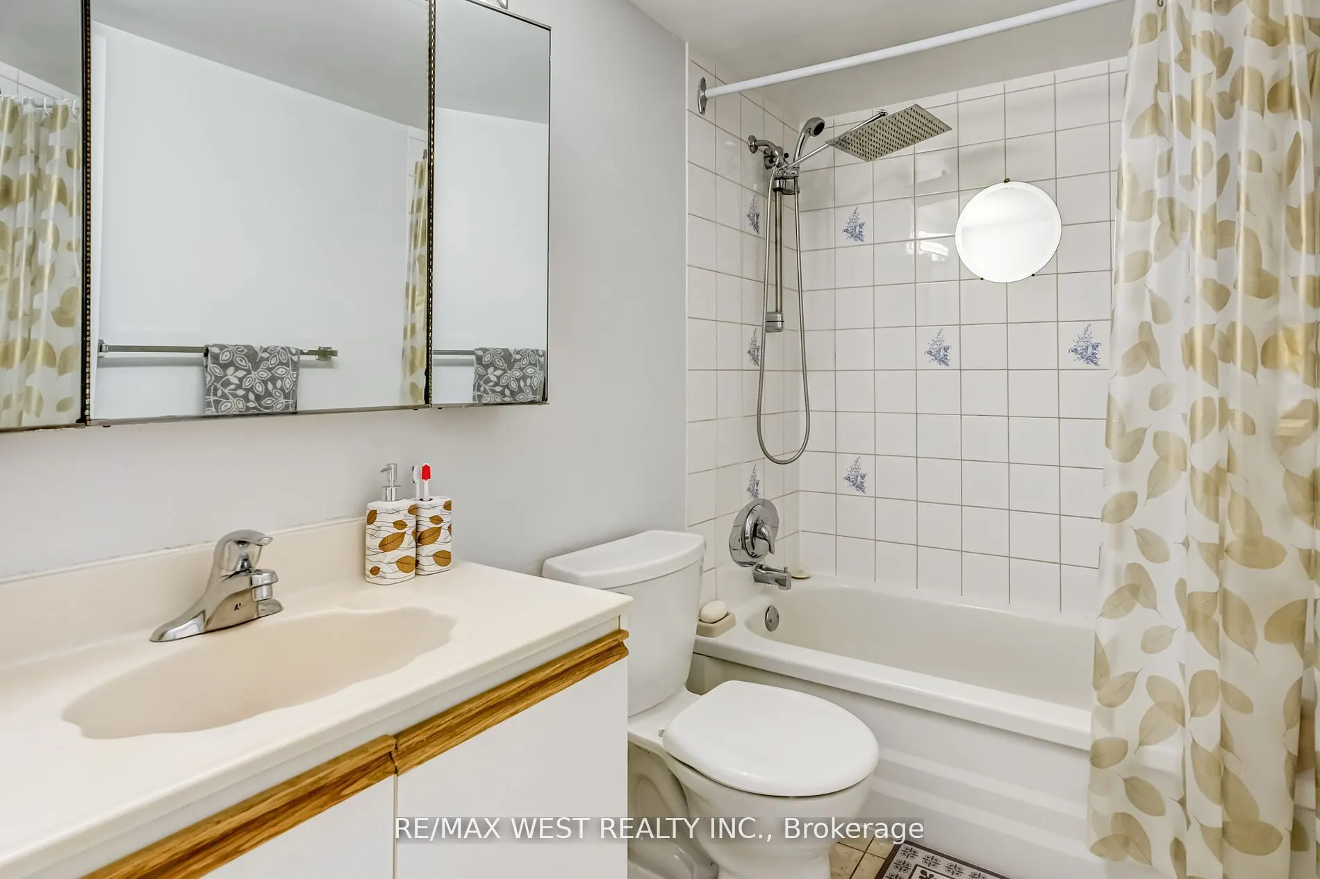 340 Dixon Road, #209