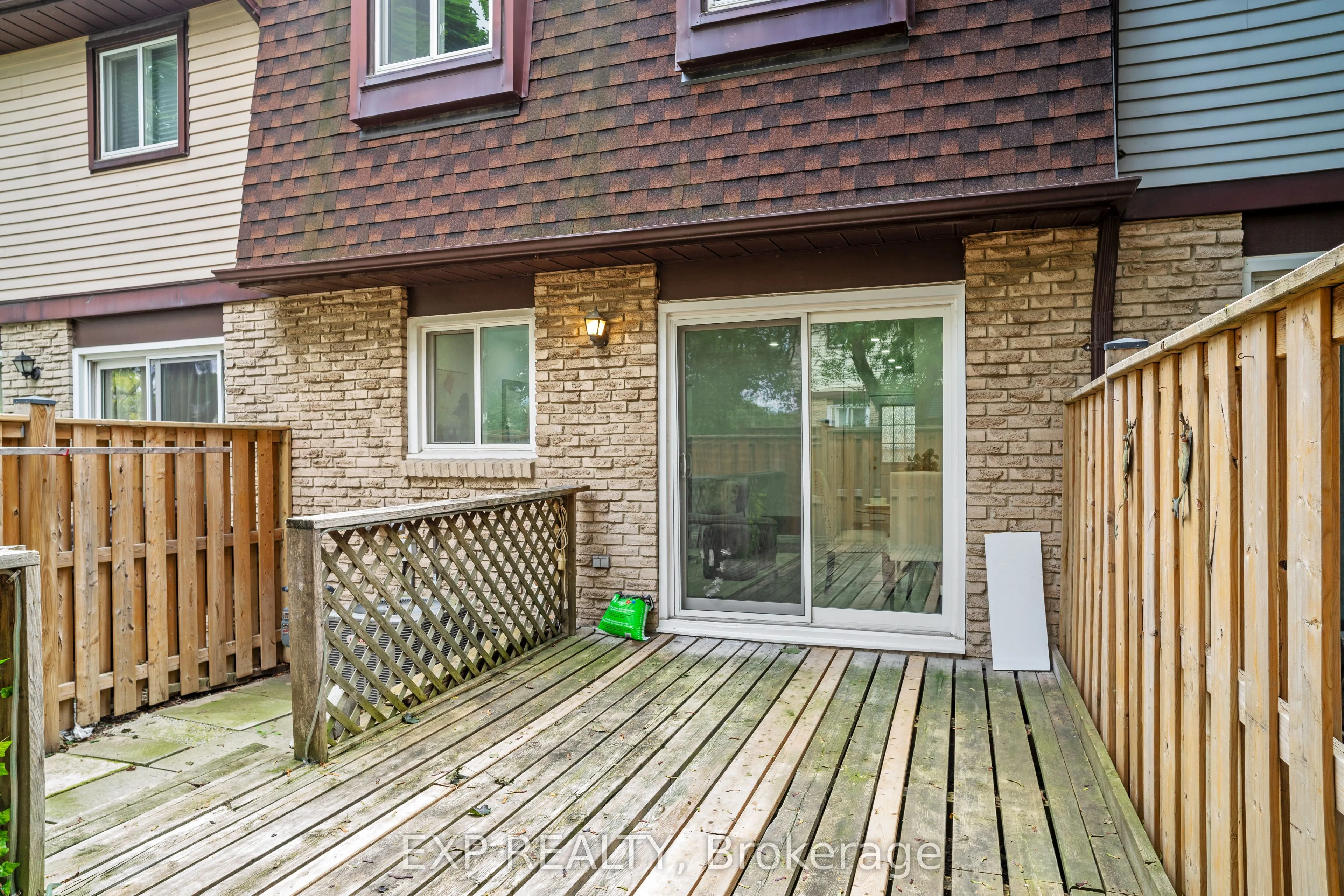 45 Hansen Road N, #122