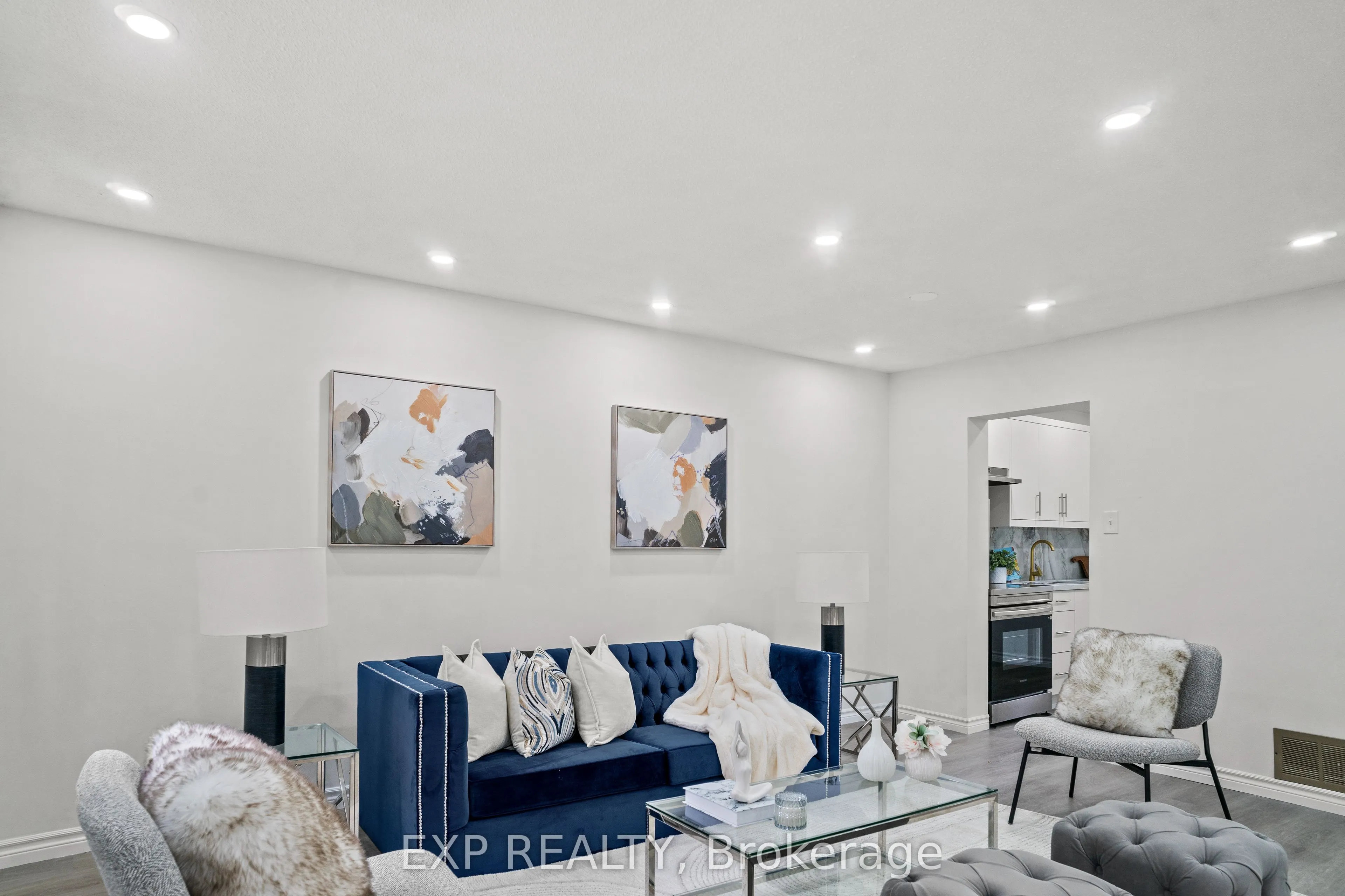 45 Hansen Road N, #122