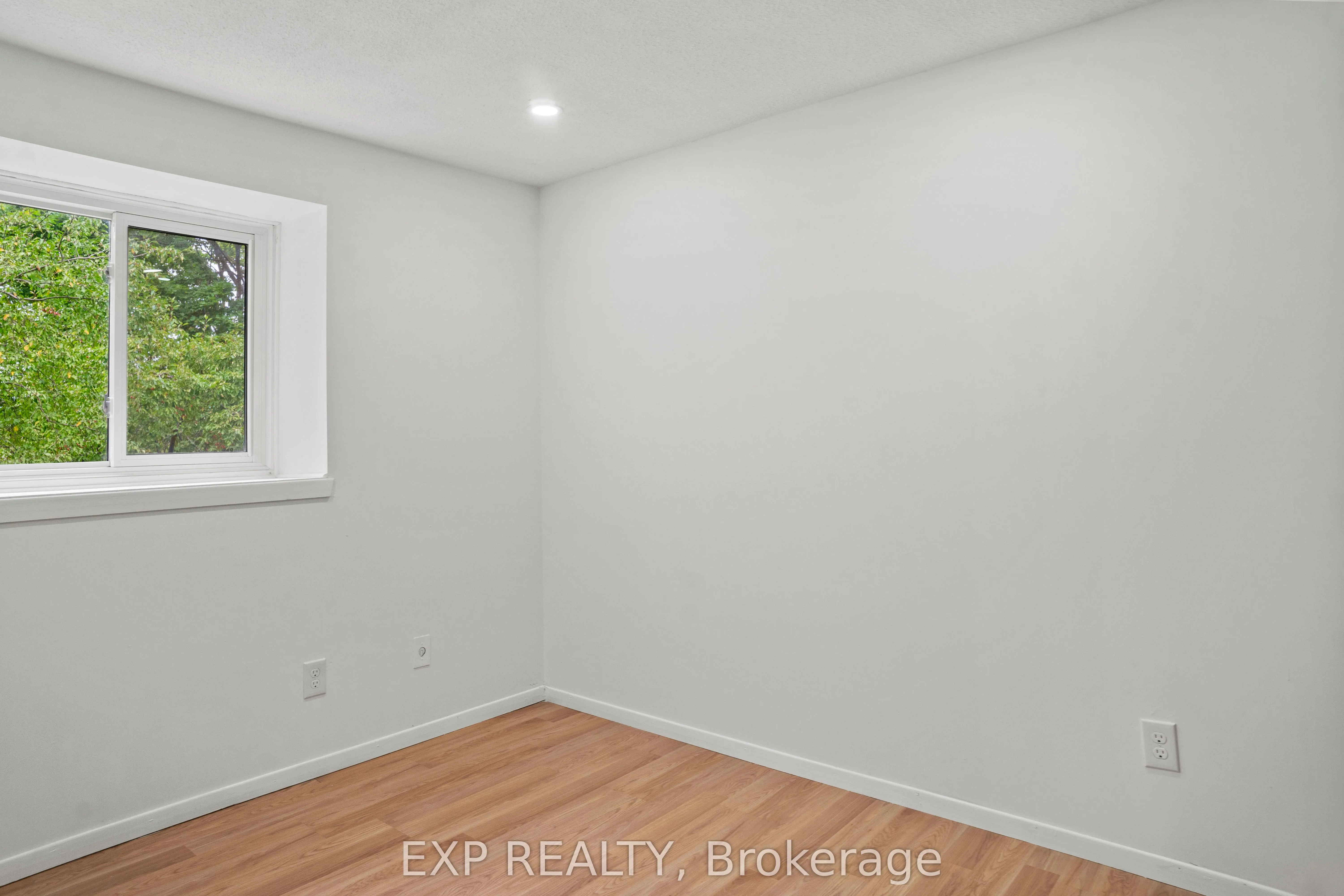 45 Hansen Road N, #122
