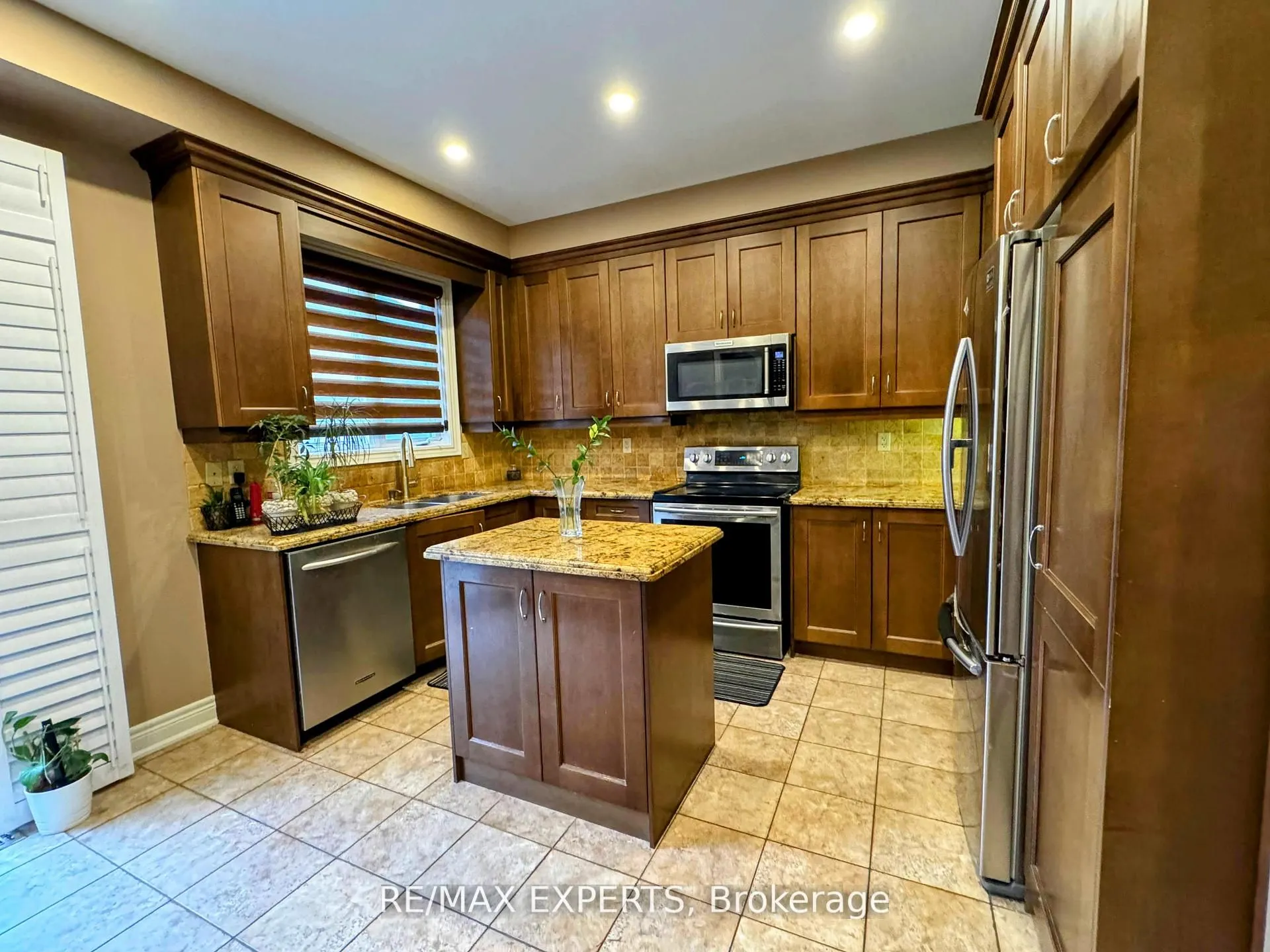 78 Bluffwood Crescent, #UPPER