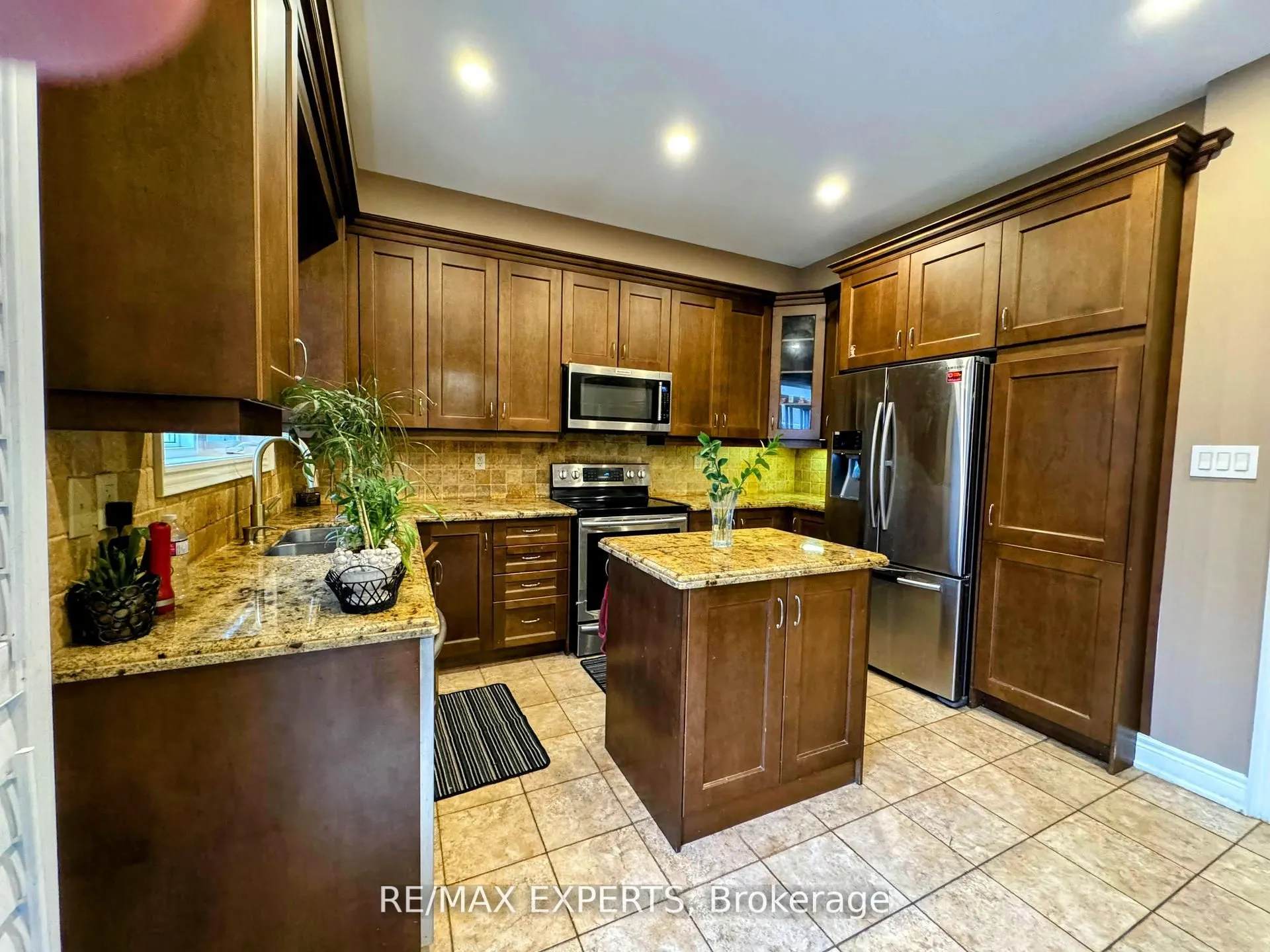 78 Bluffwood Crescent, #UPPER
