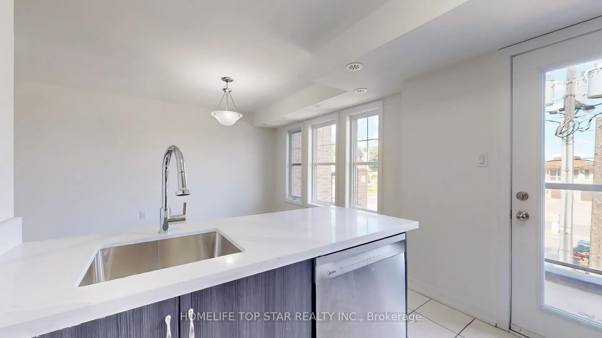 2315 Sheppard Ave West Avenue, #60