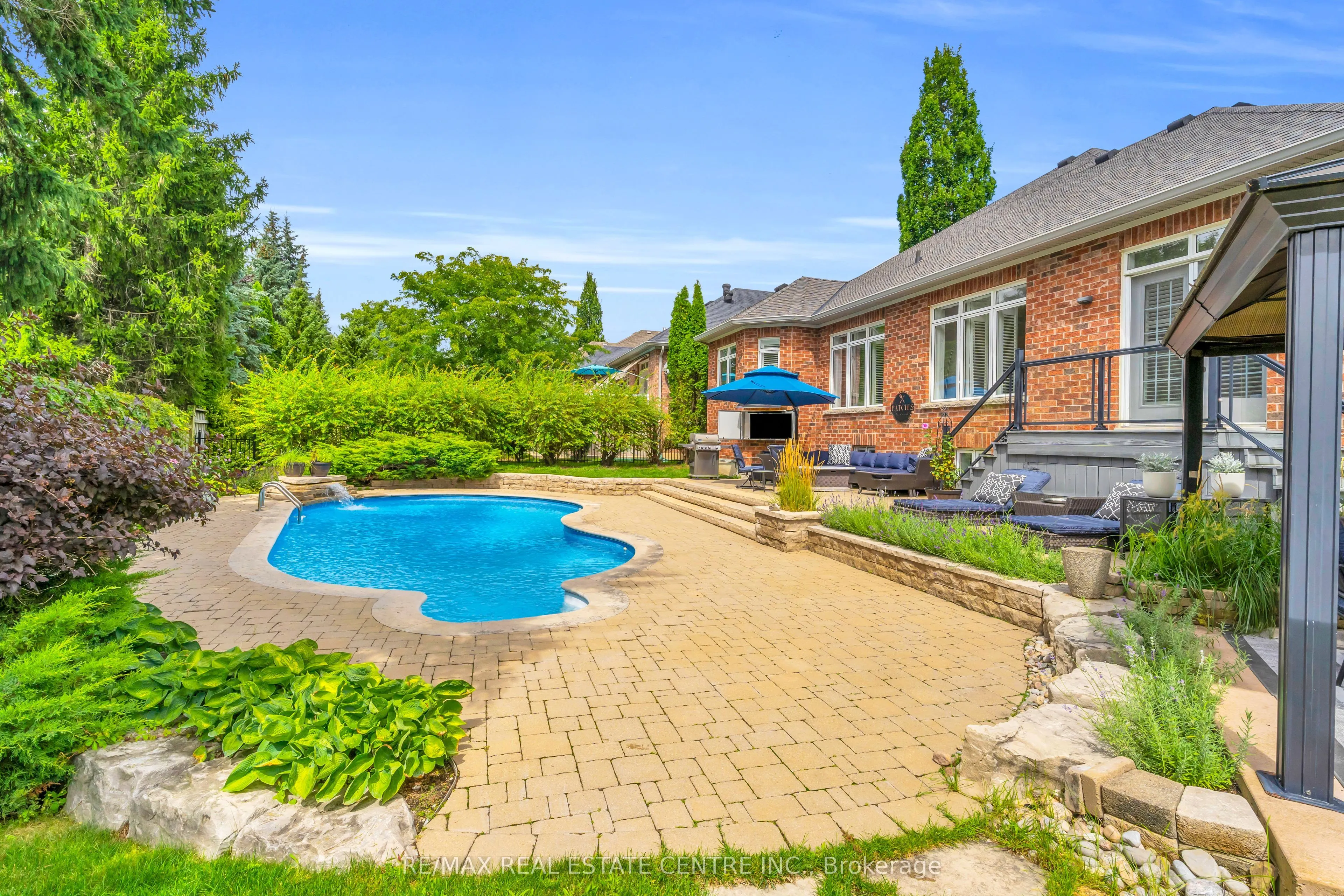 34 North Ridge Crescent