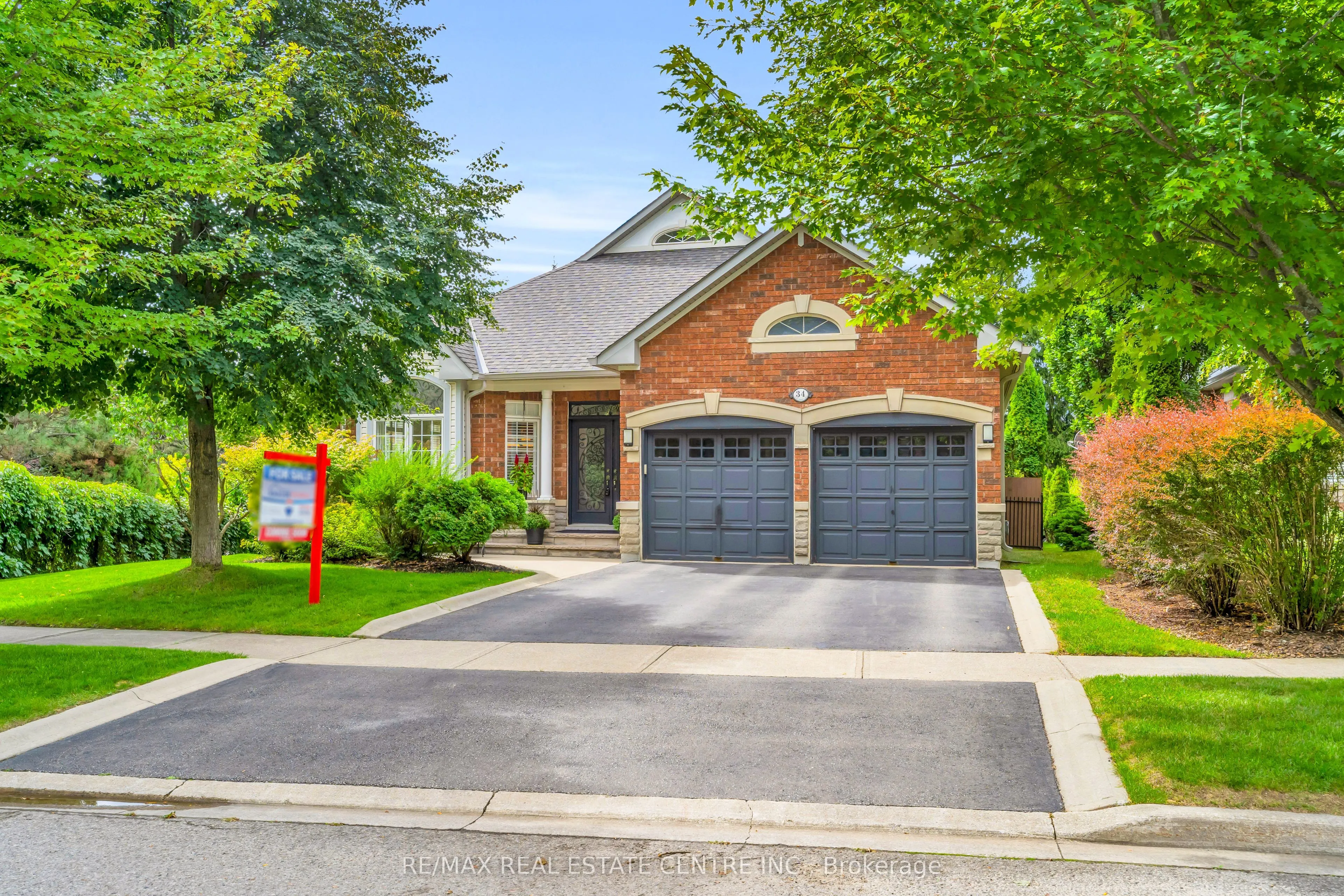 34 North Ridge Crescent
