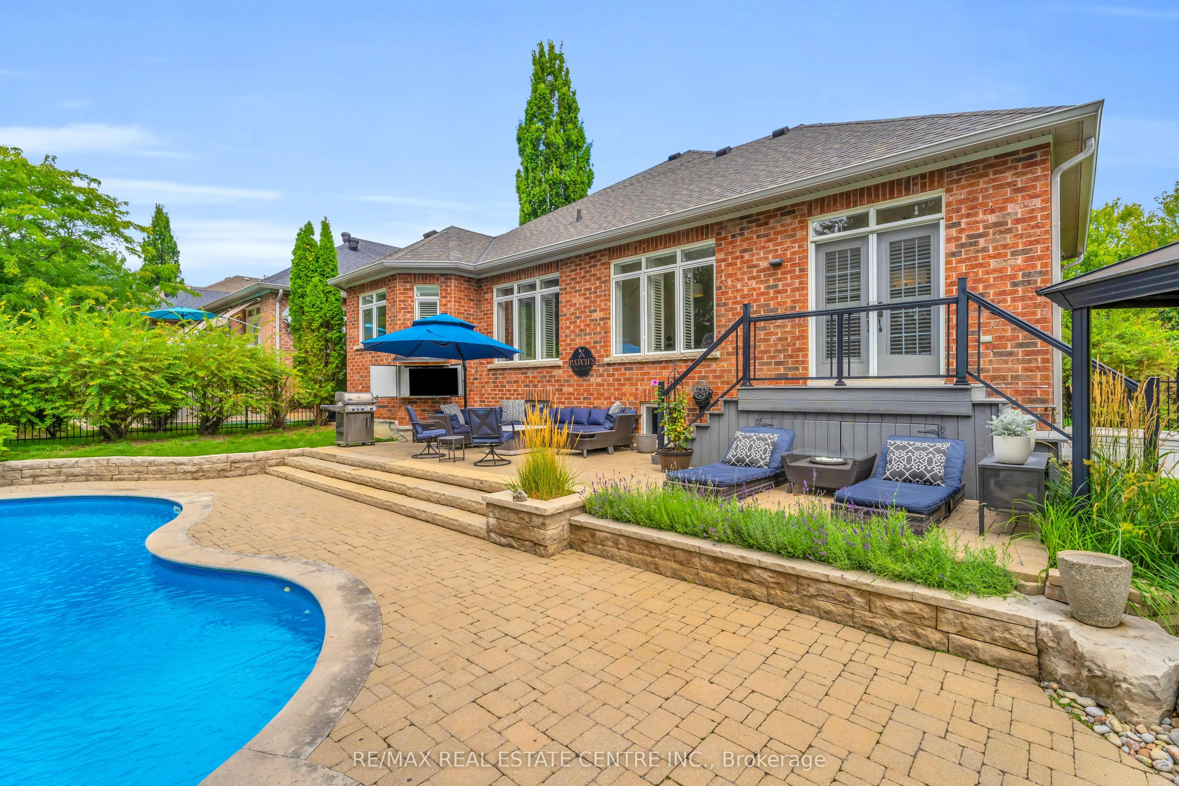 34 North Ridge Crescent