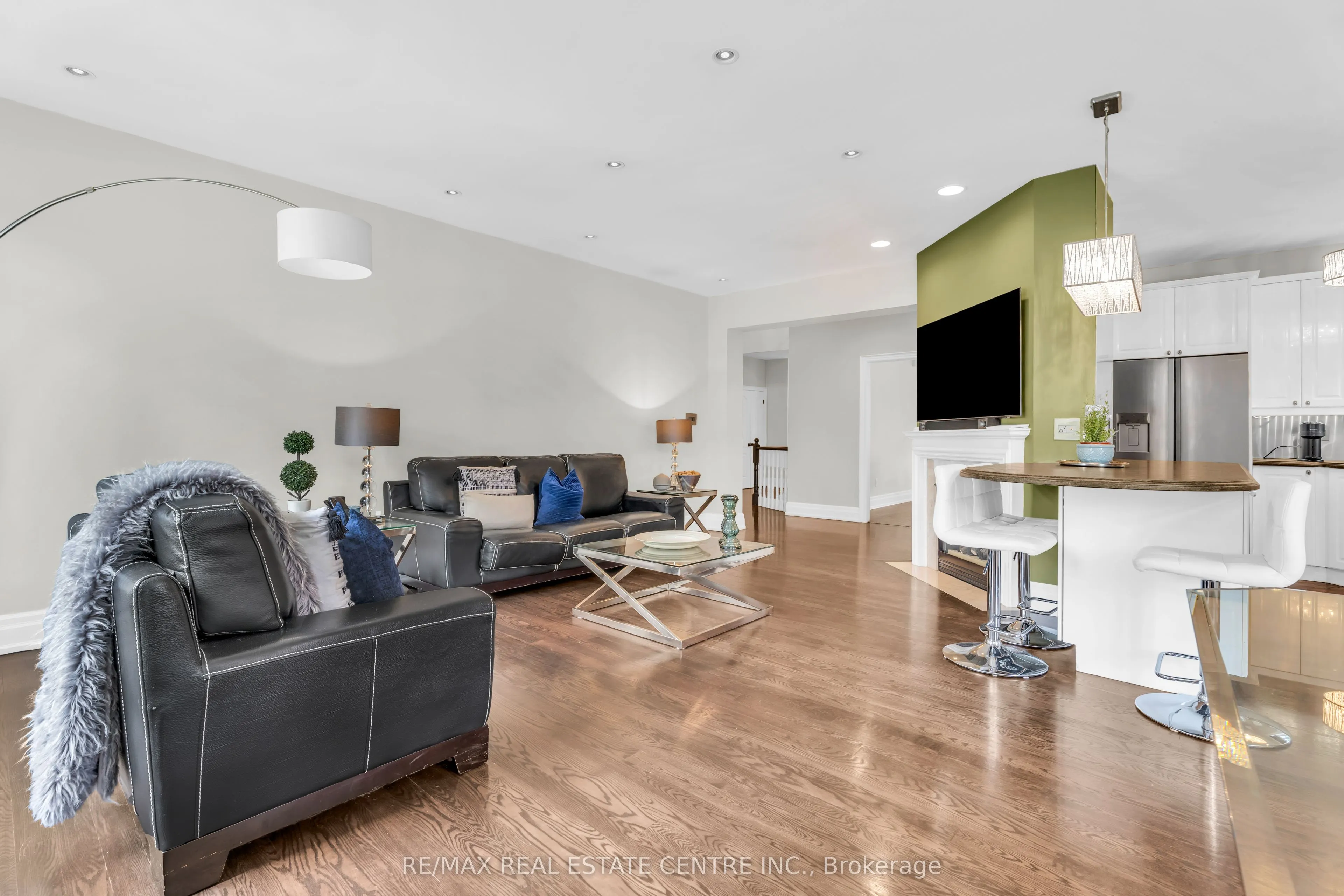34 North Ridge Crescent