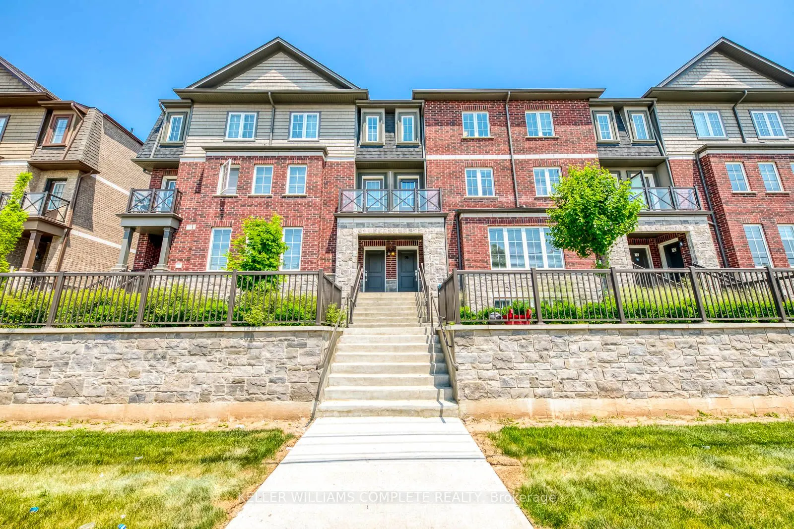 445 Ontario Street S, #76