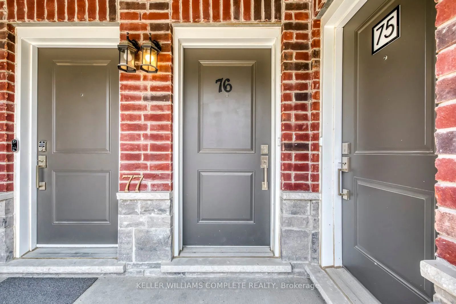 445 Ontario Street S, #76