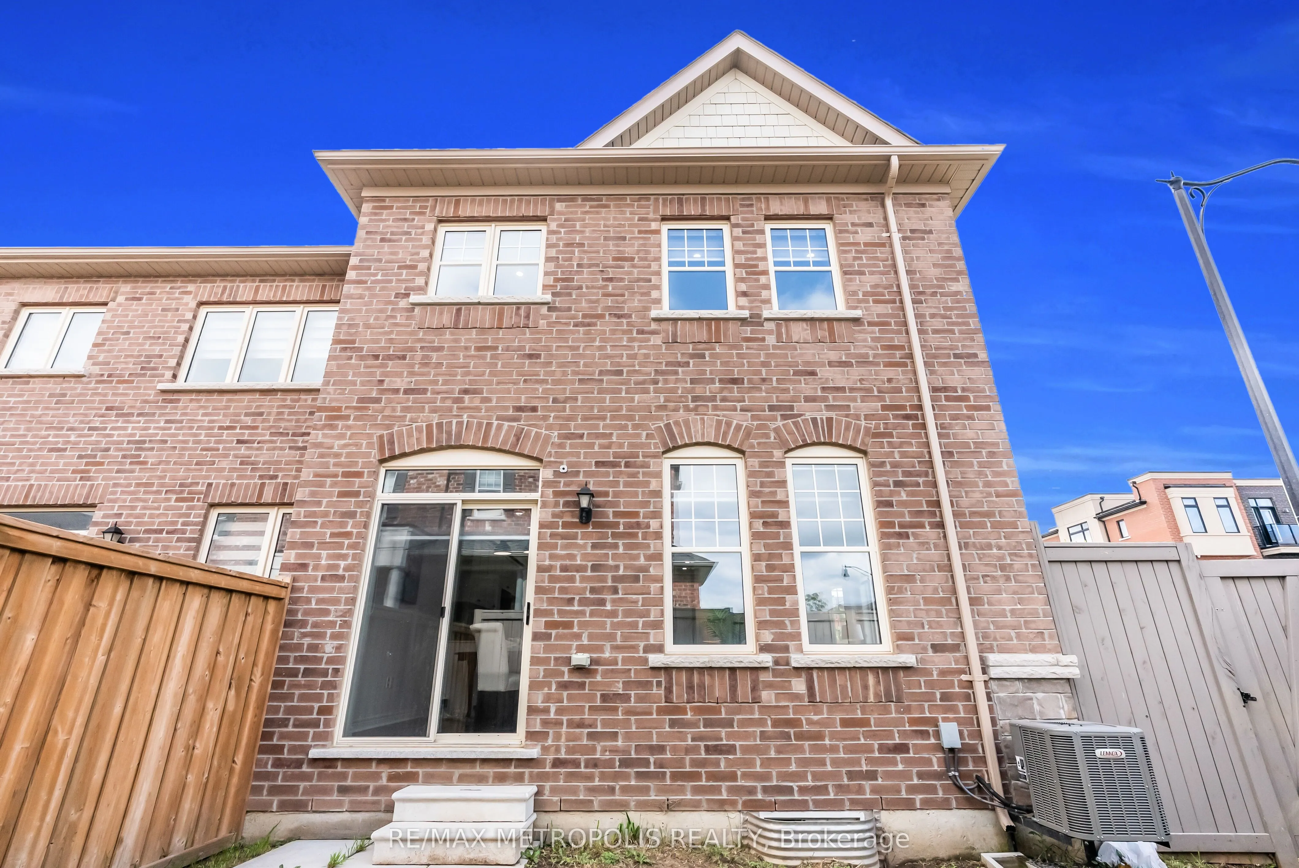 43 Pearman Crescent