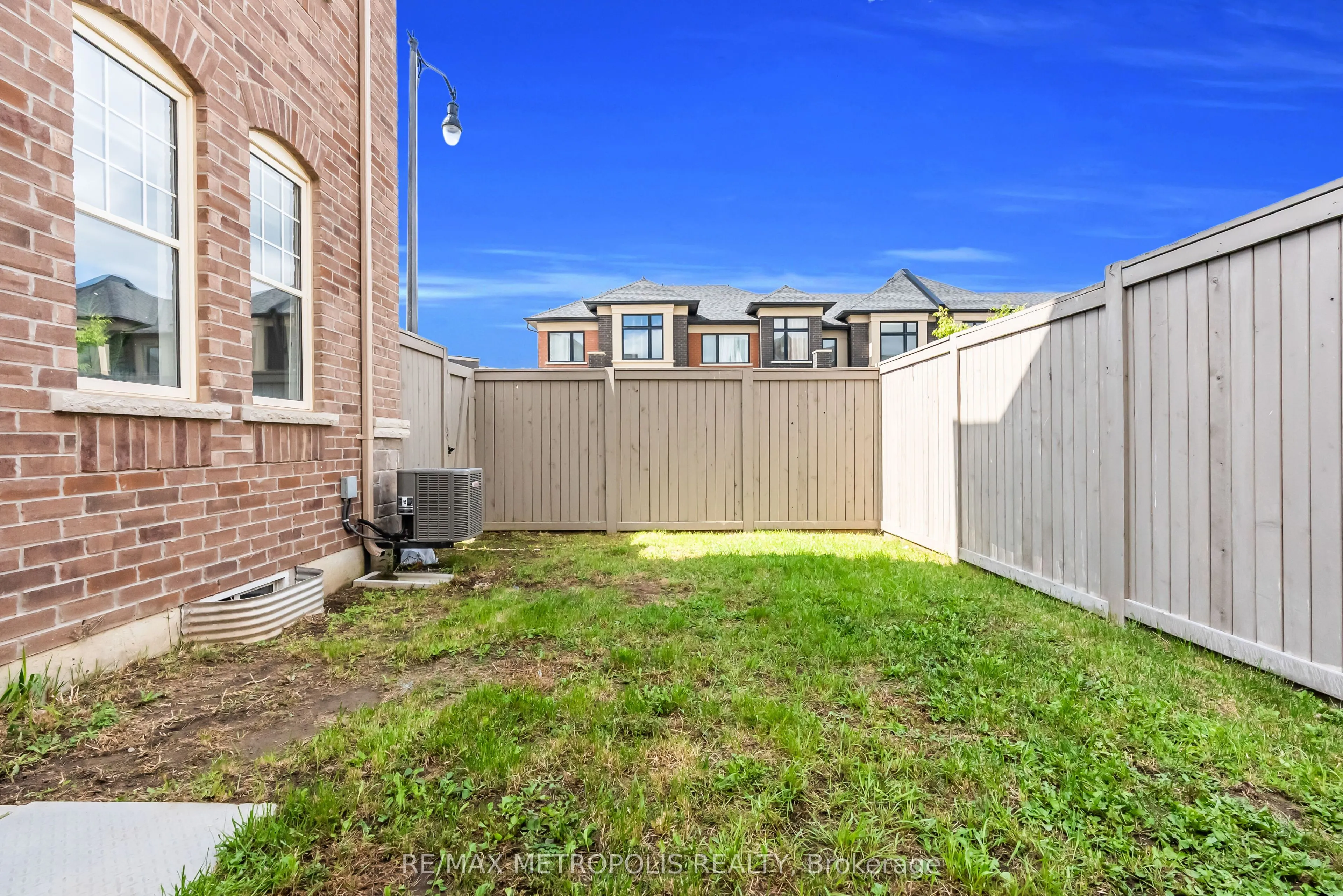 43 Pearman Crescent