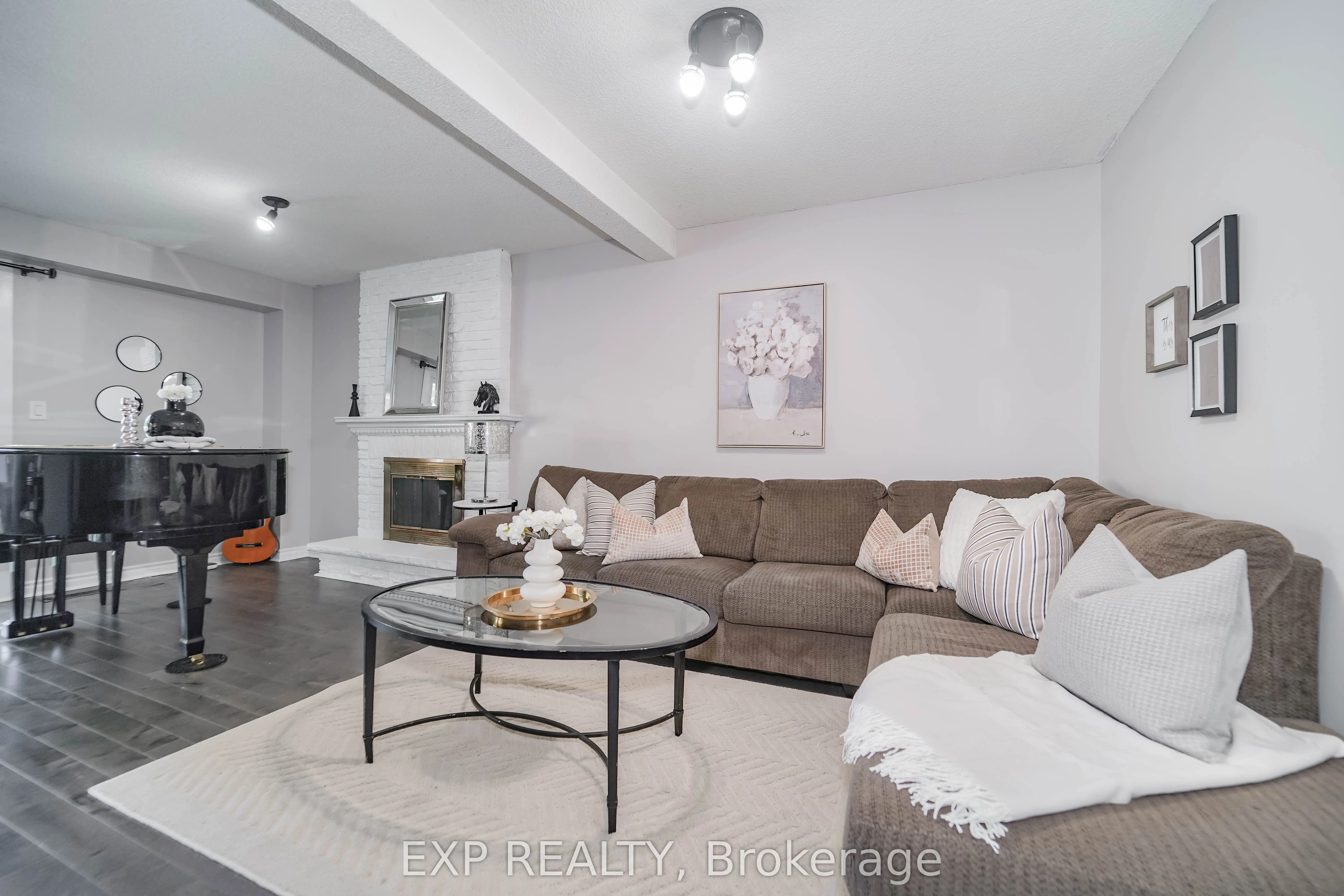 76 Salisbury Circle