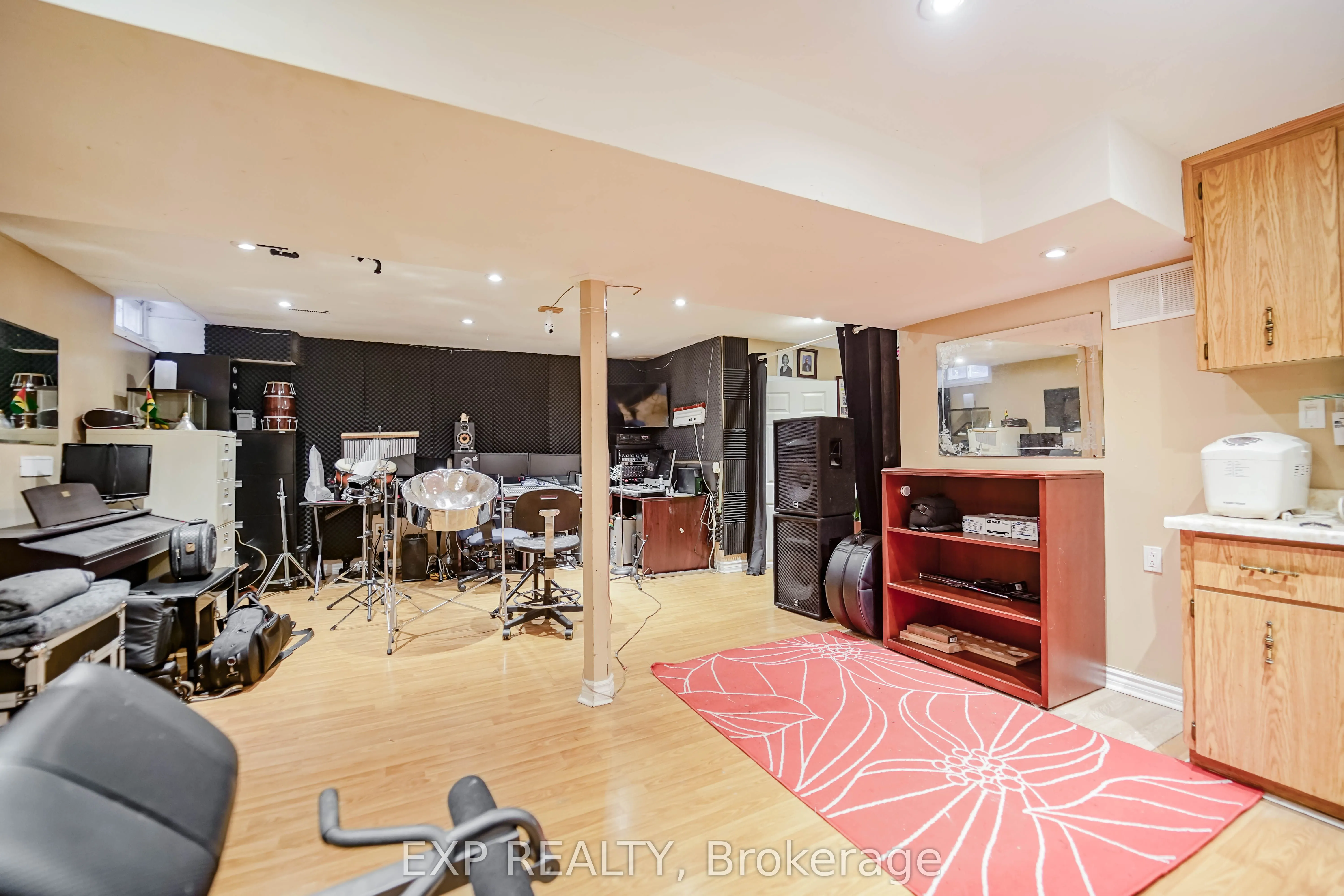 76 Salisbury Circle
