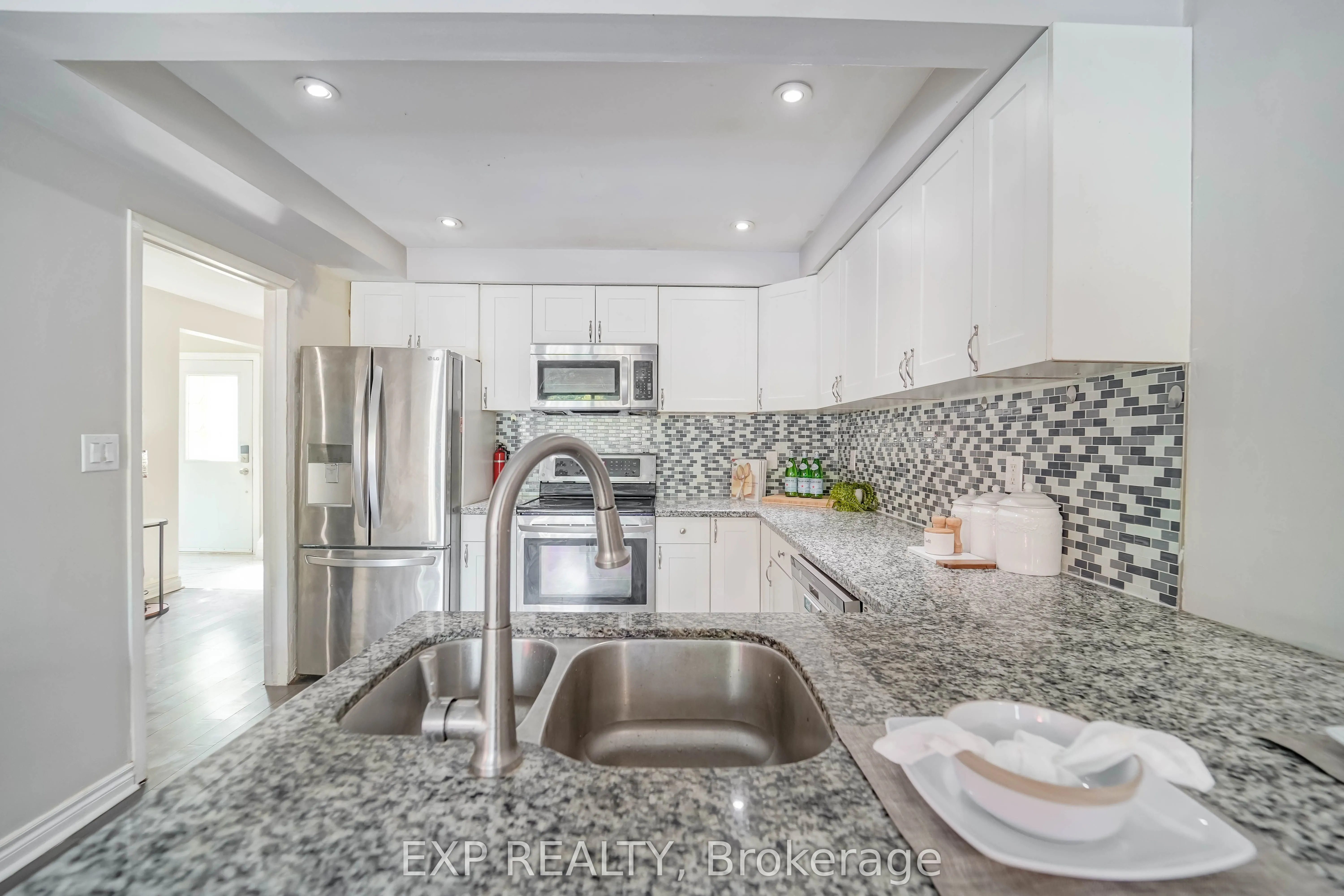 76 Salisbury Circle