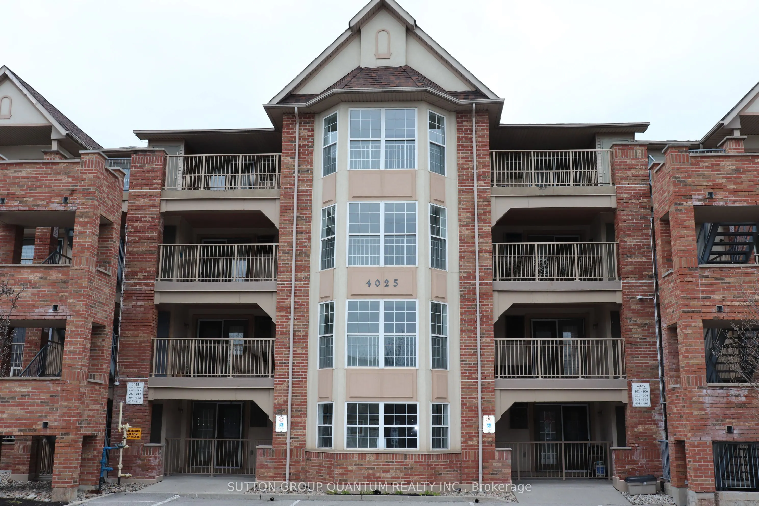 4025 Kilmer Drive N, #301