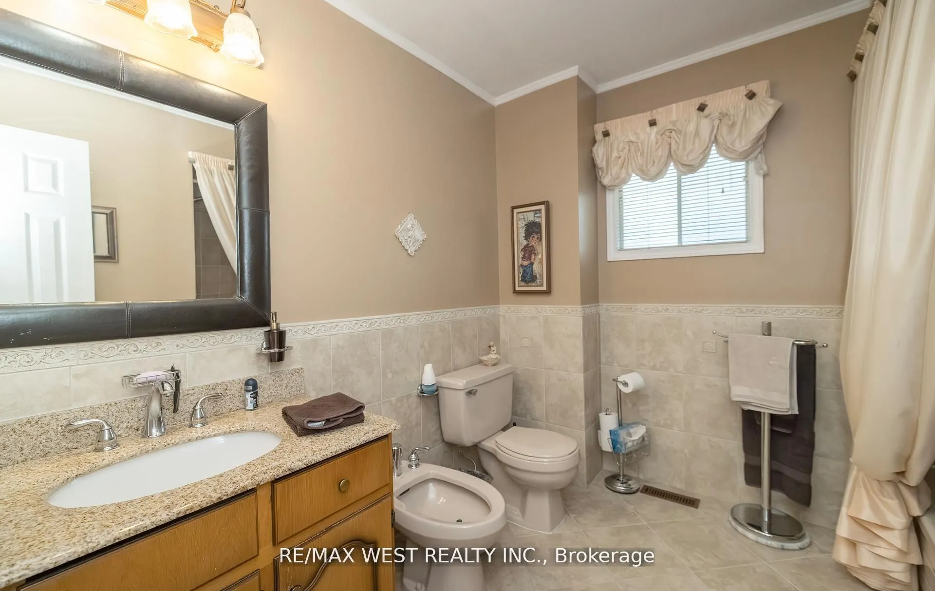52 Amantine Crescent