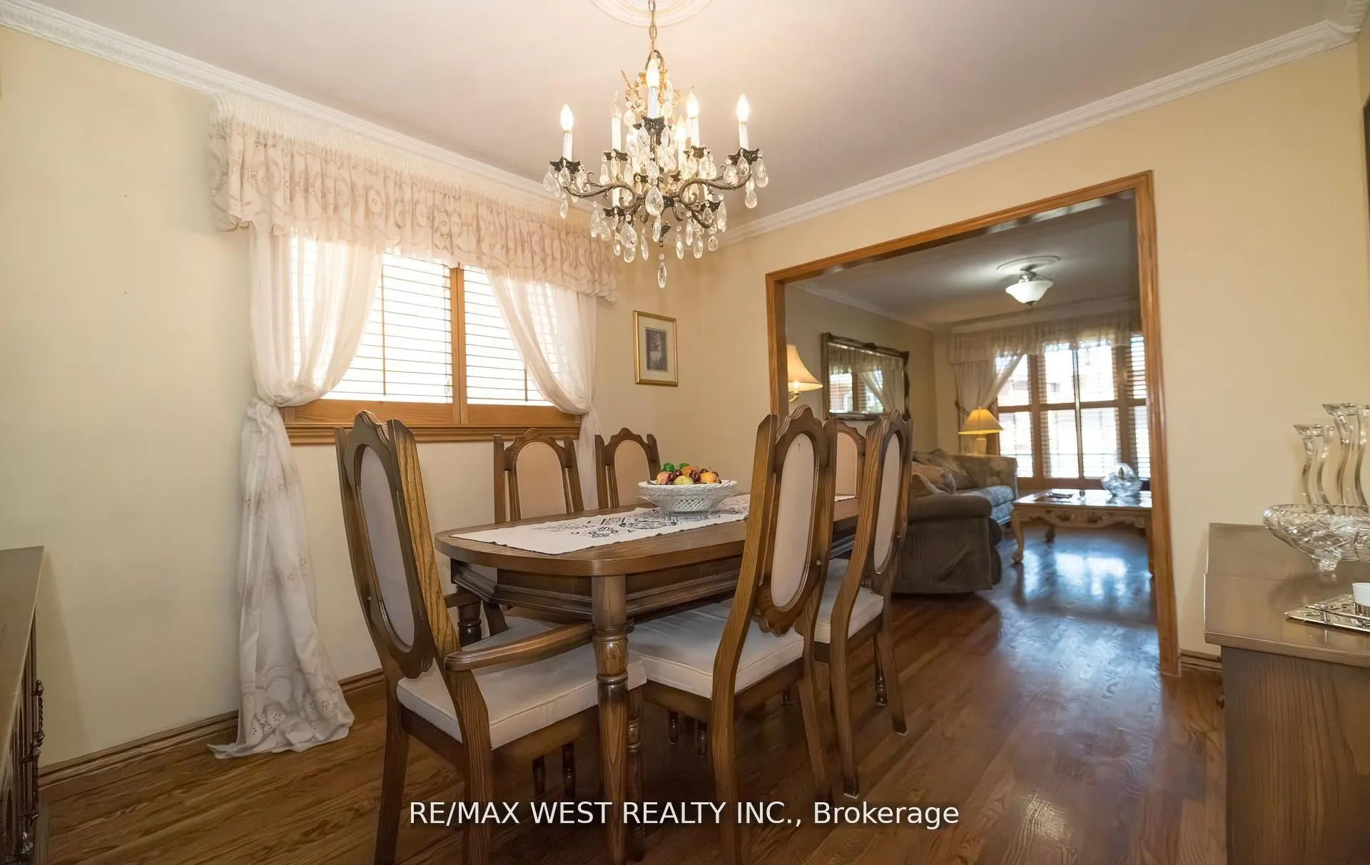 52 Amantine Crescent