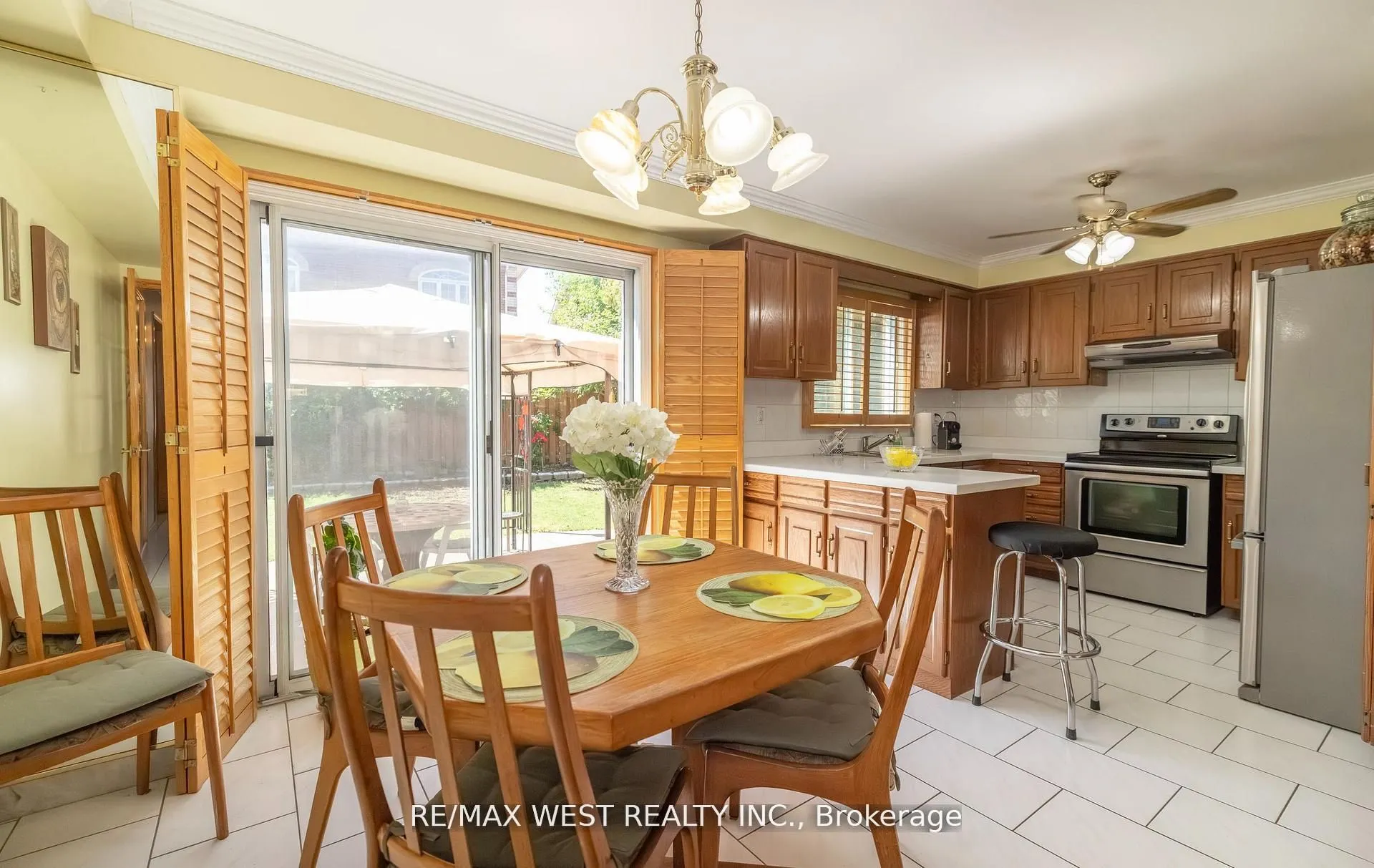 52 Amantine Crescent