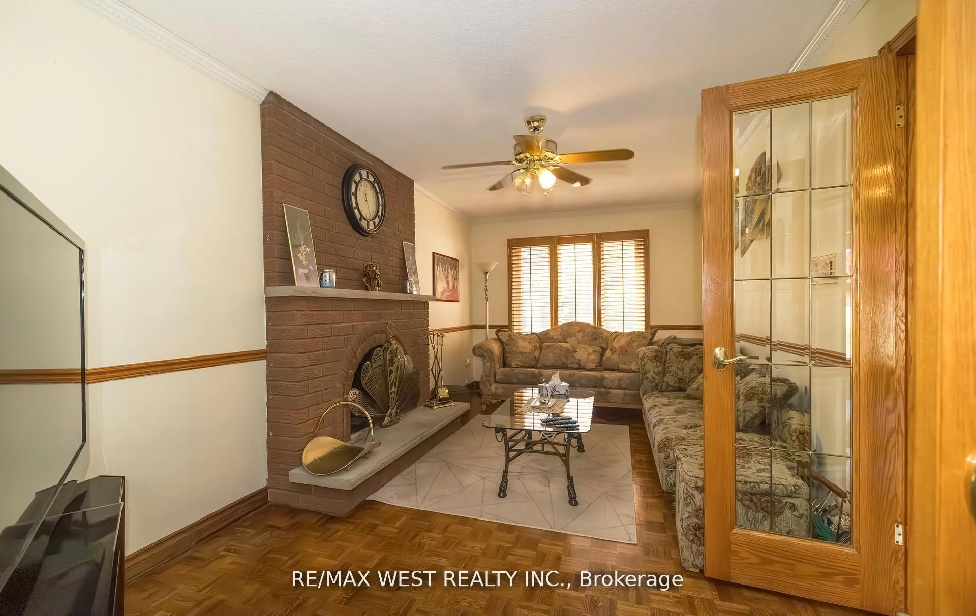 52 Amantine Crescent