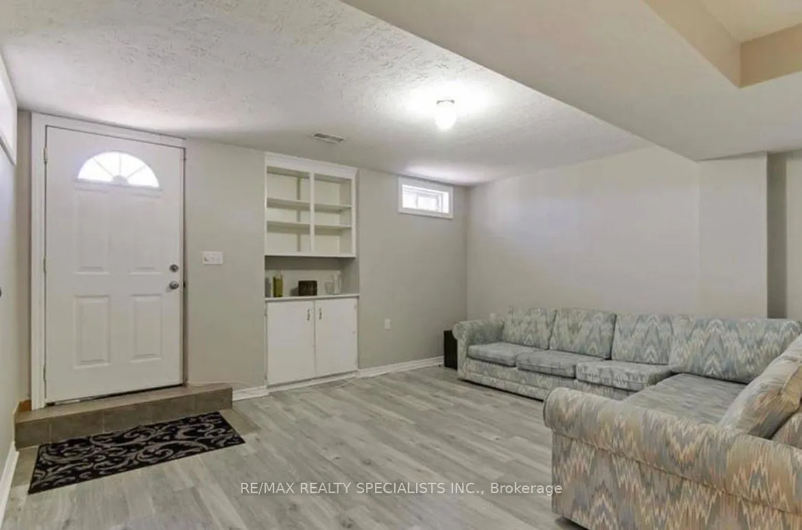 824 Ledbury Crescent, #Bsmt