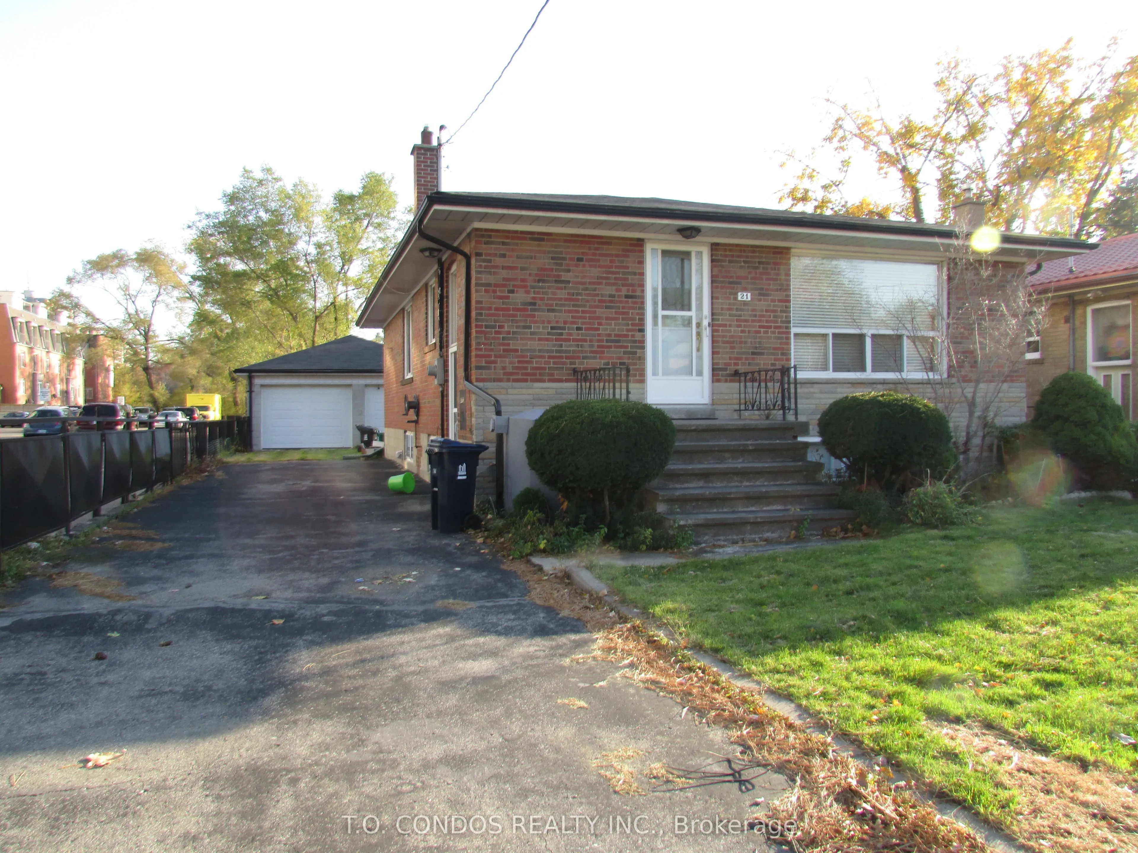 21 Black Creek Boulevard