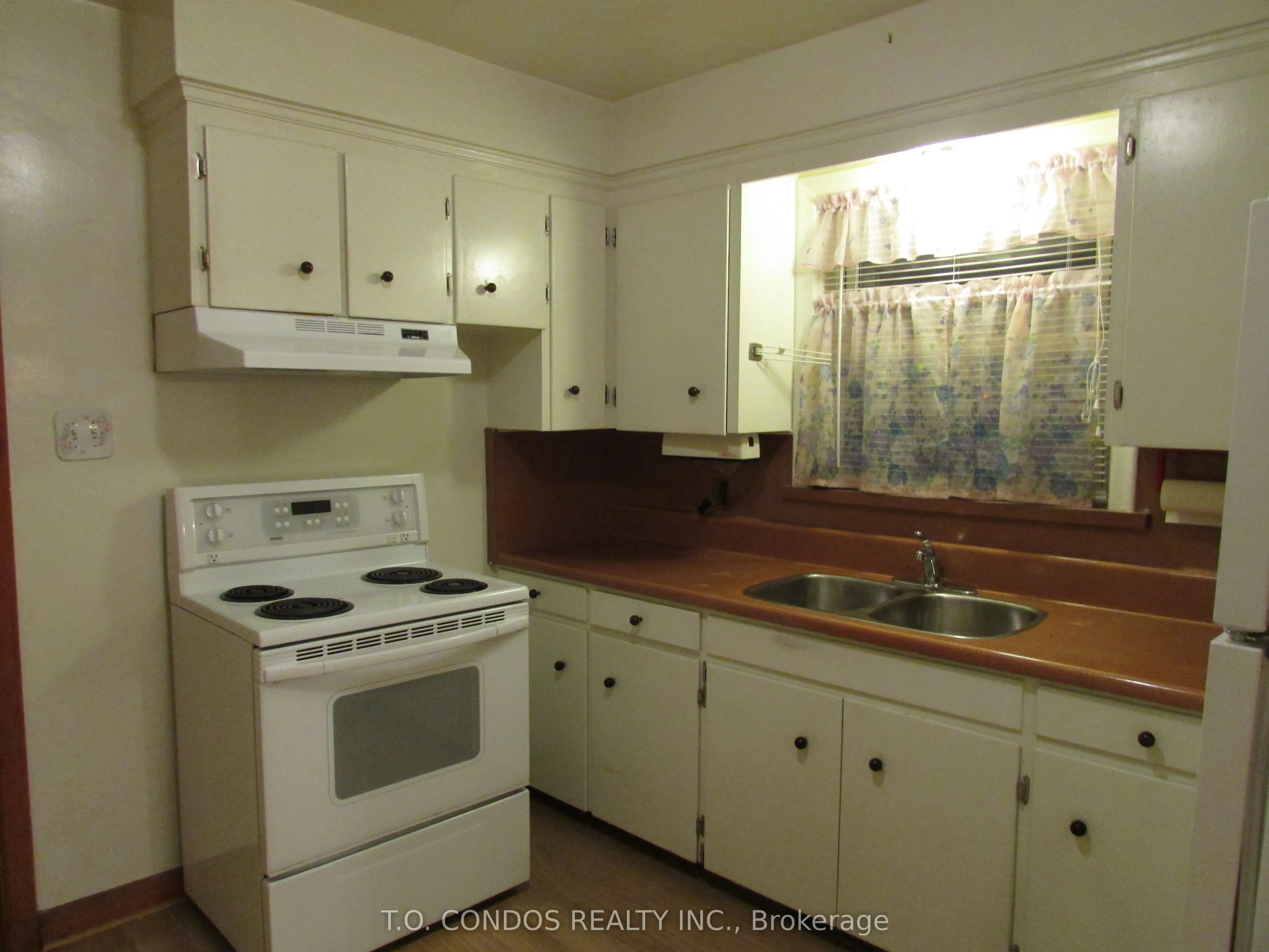 21 Black Creek Boulevard