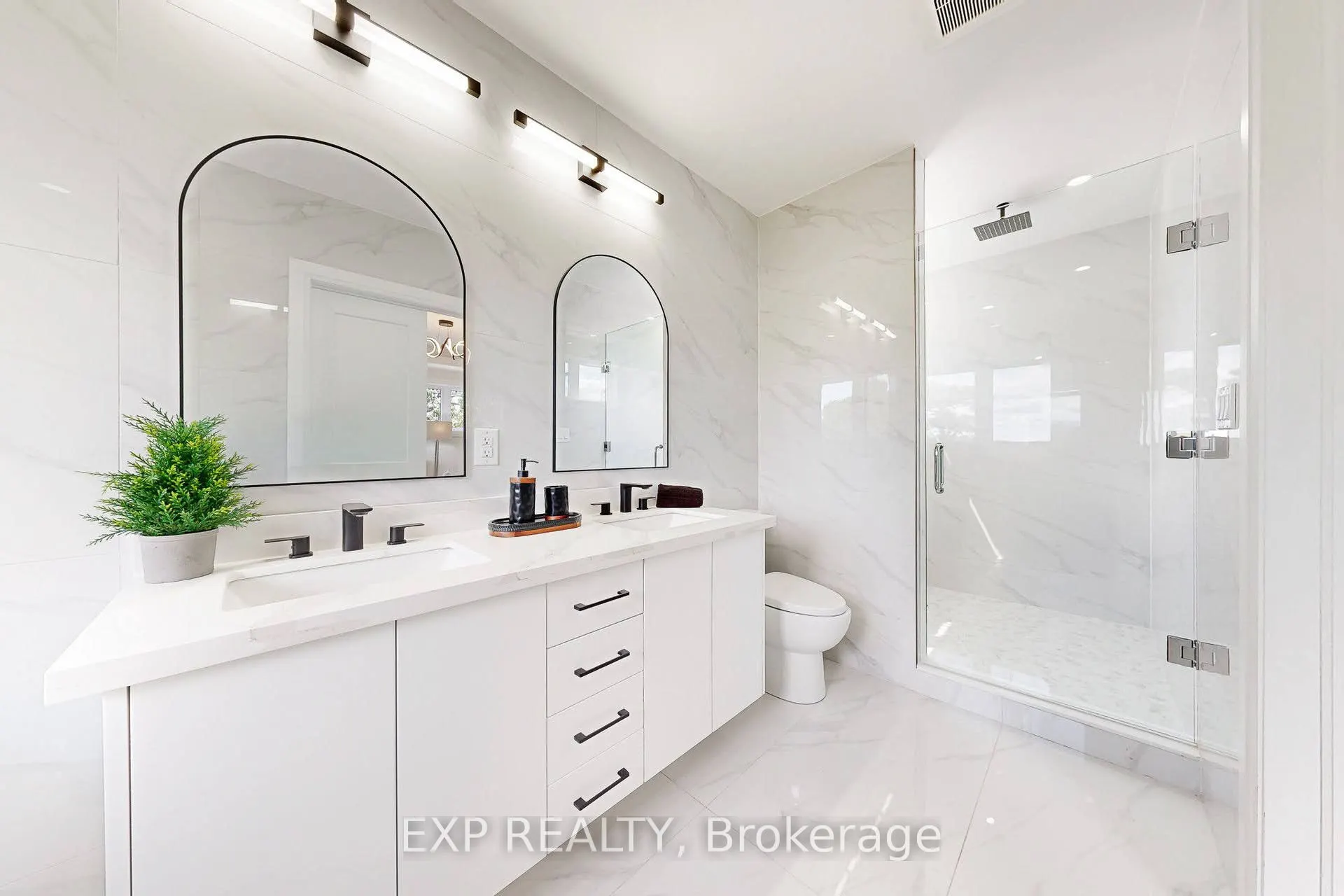 768 Montbeck Crescent