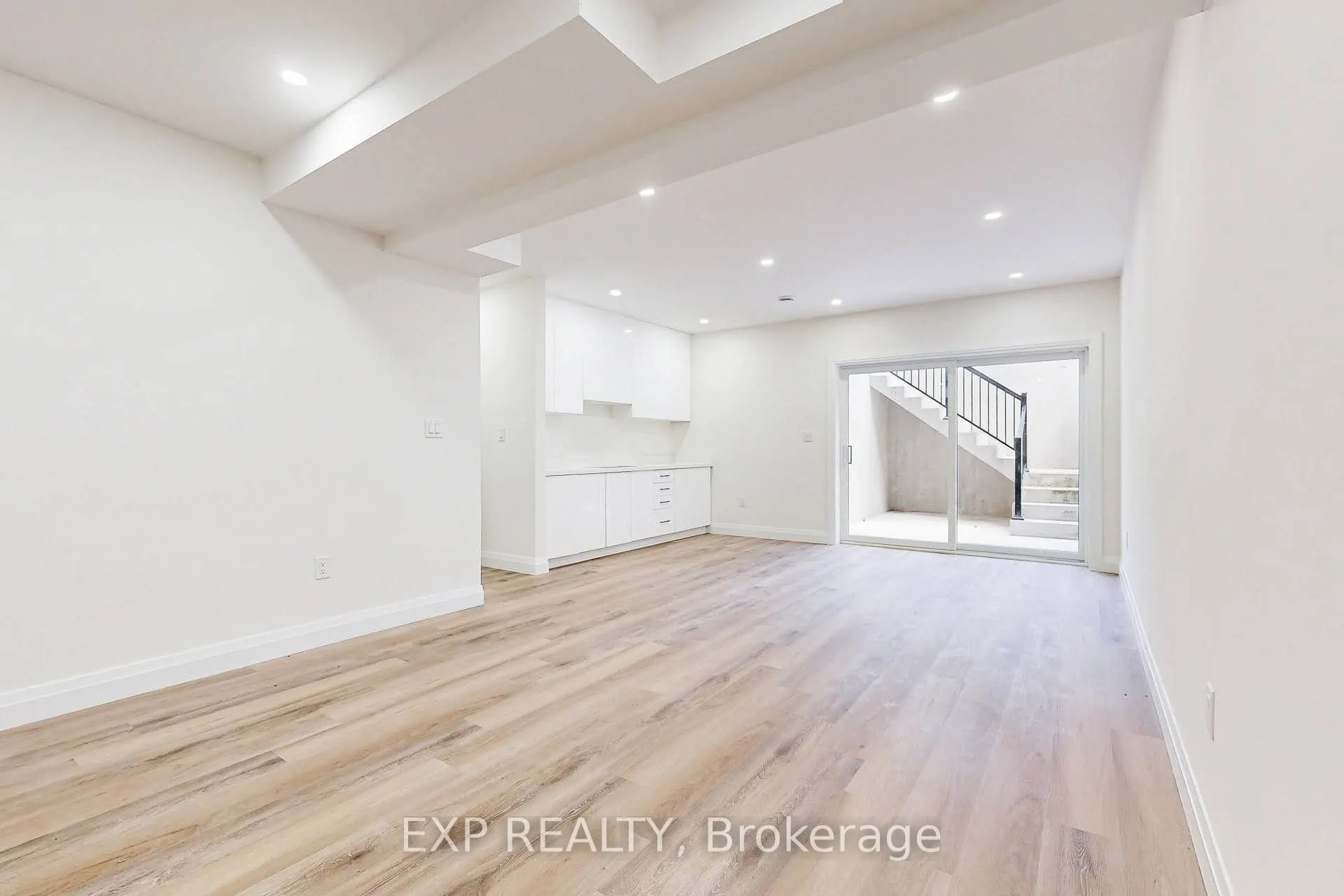 768 Montbeck Crescent