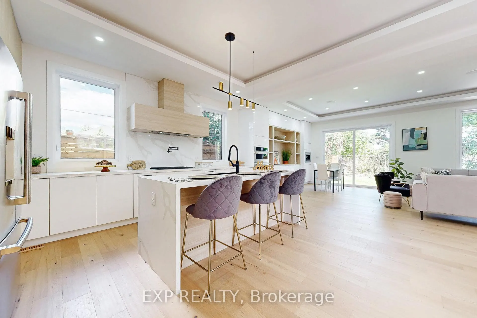 768 Montbeck Crescent